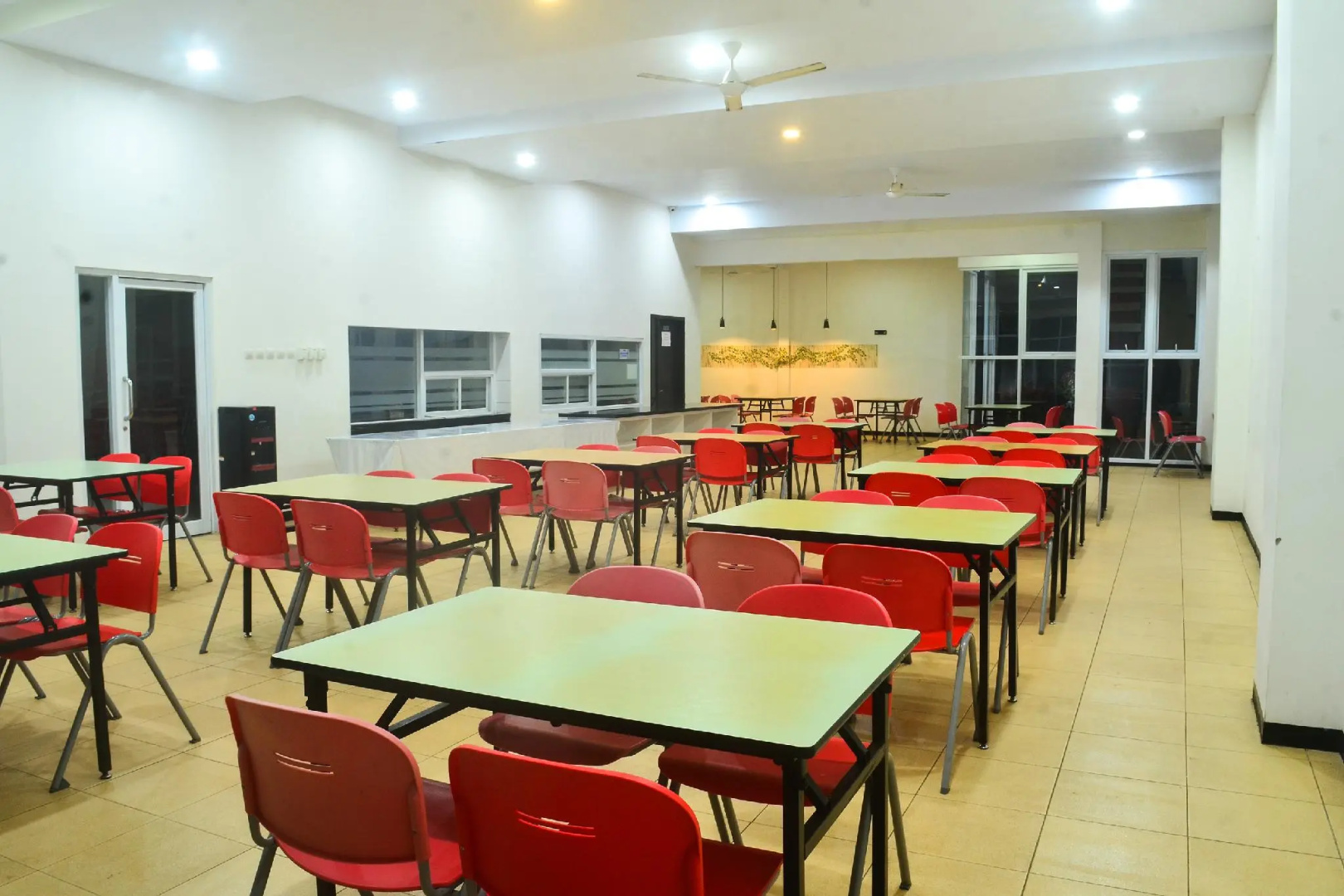 Capital O 1246 Hotel Grand Pacific
