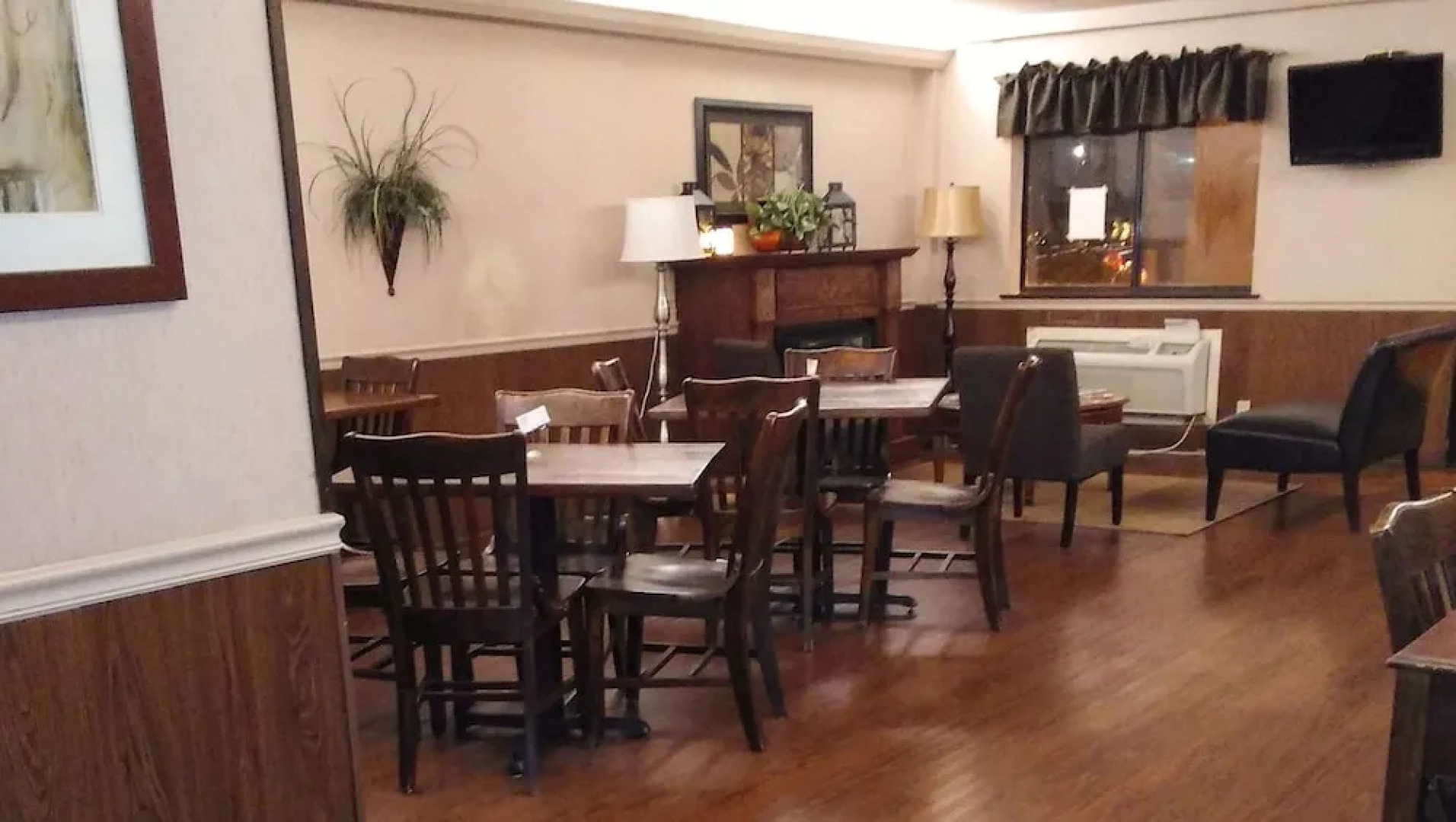 Heritage Place & Suites