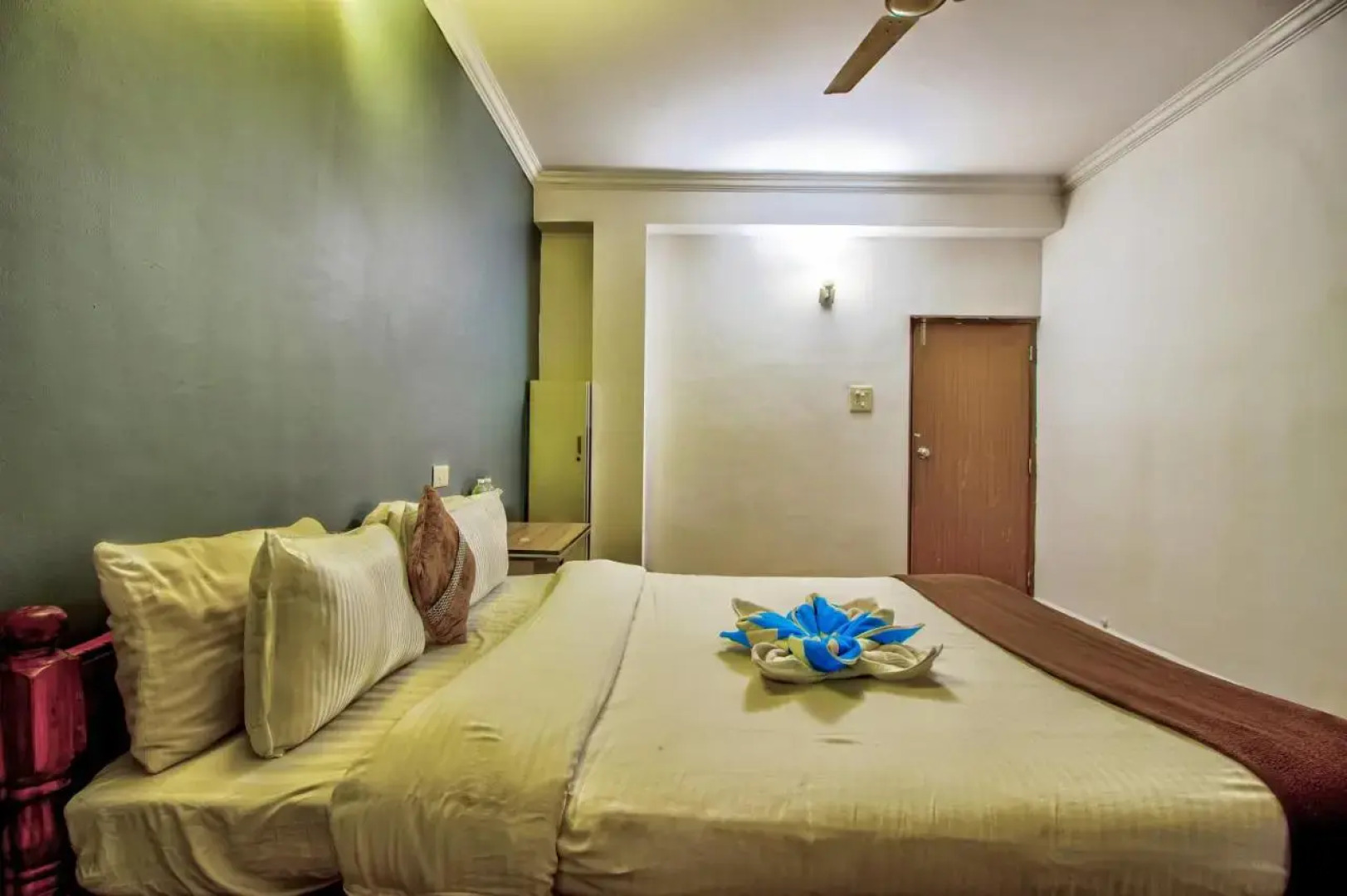 Candolim Glitter Sand