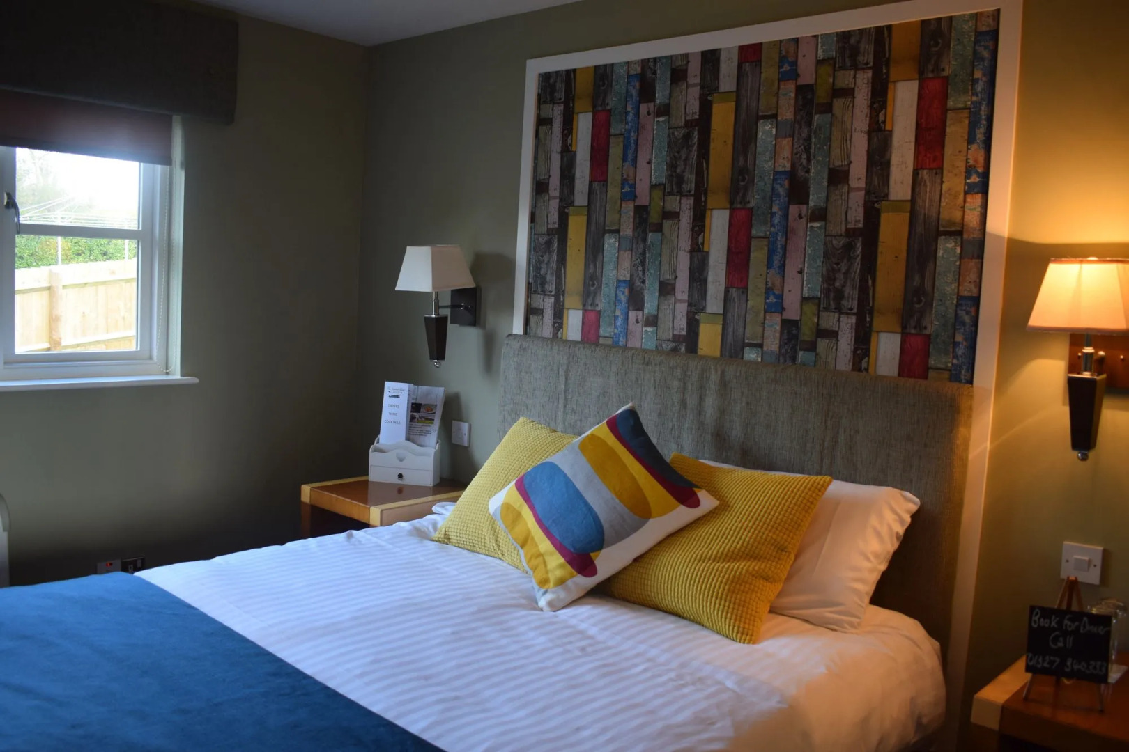 The Narrowboat At Weedon