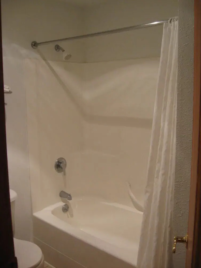 Glacier Gateway Plaza