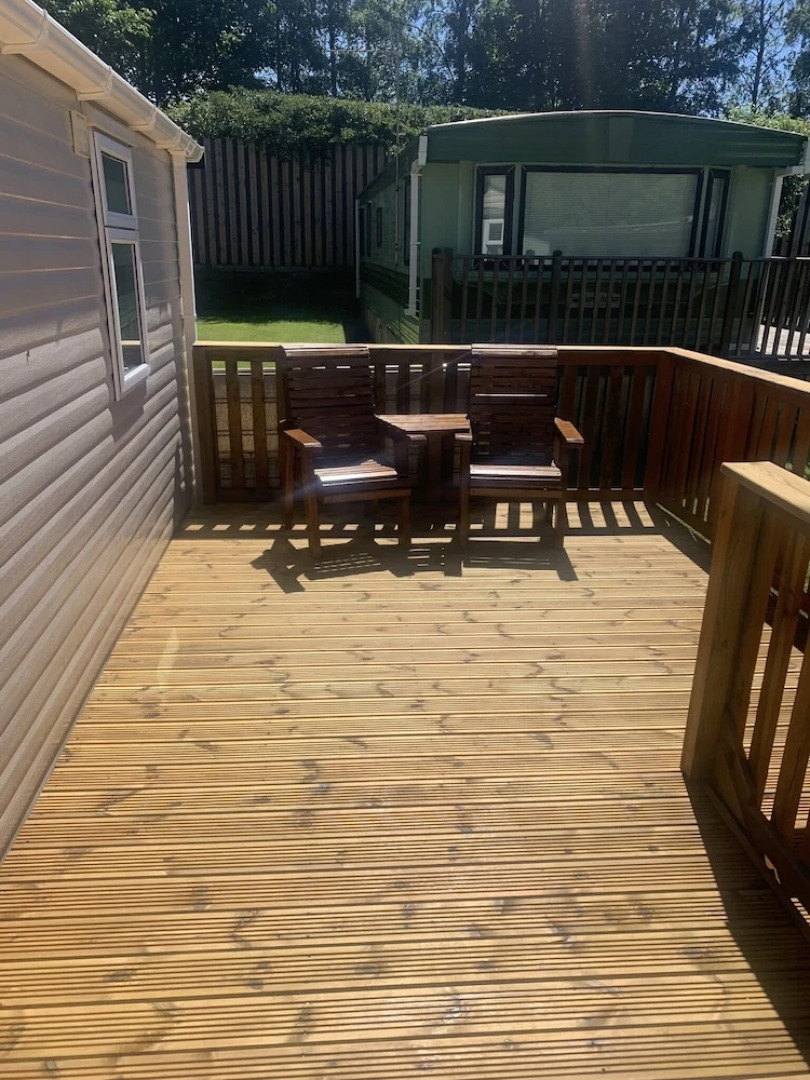 Devine's Caravan Sleeps 6 by River