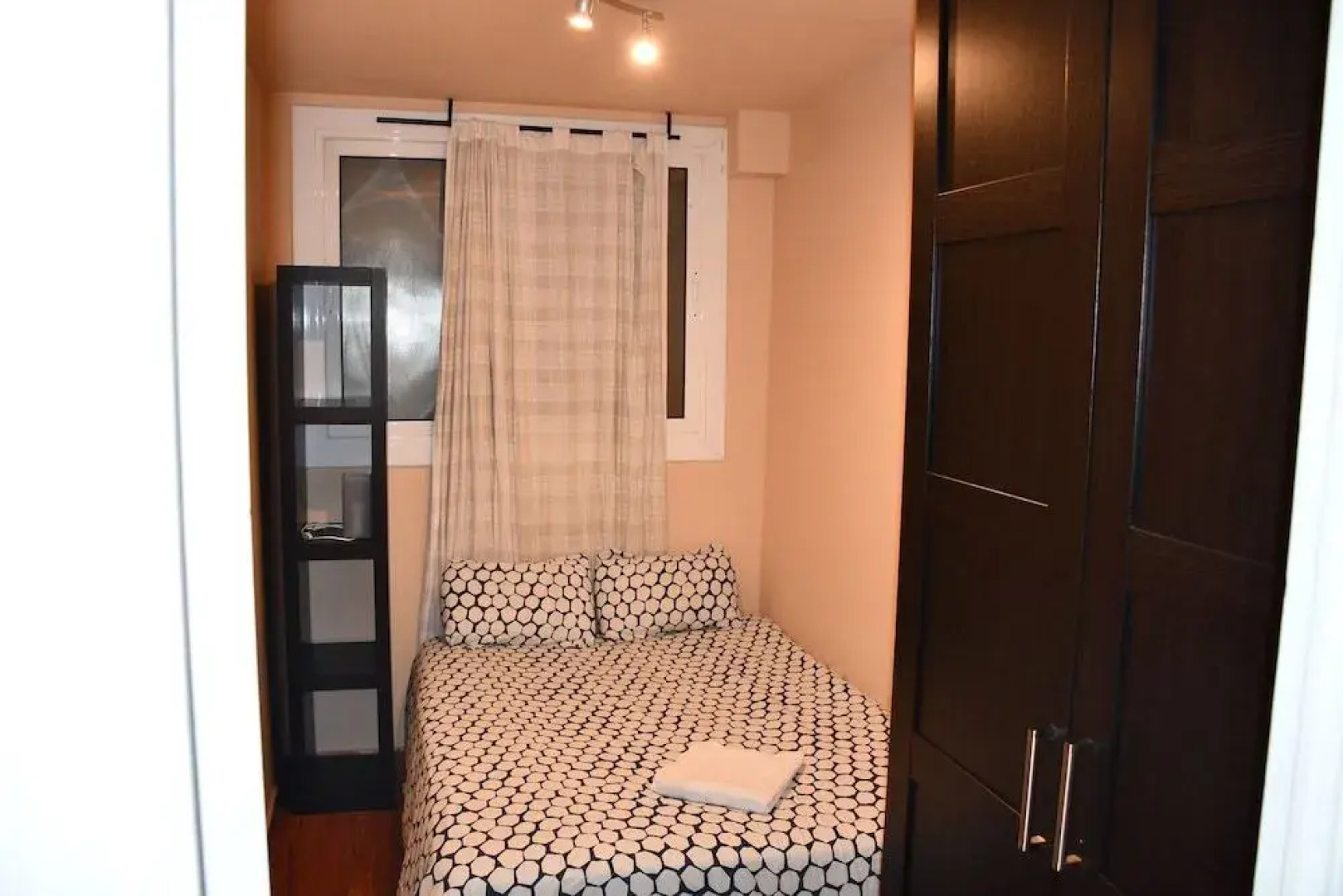 Three Bedroom Apartment in Sants