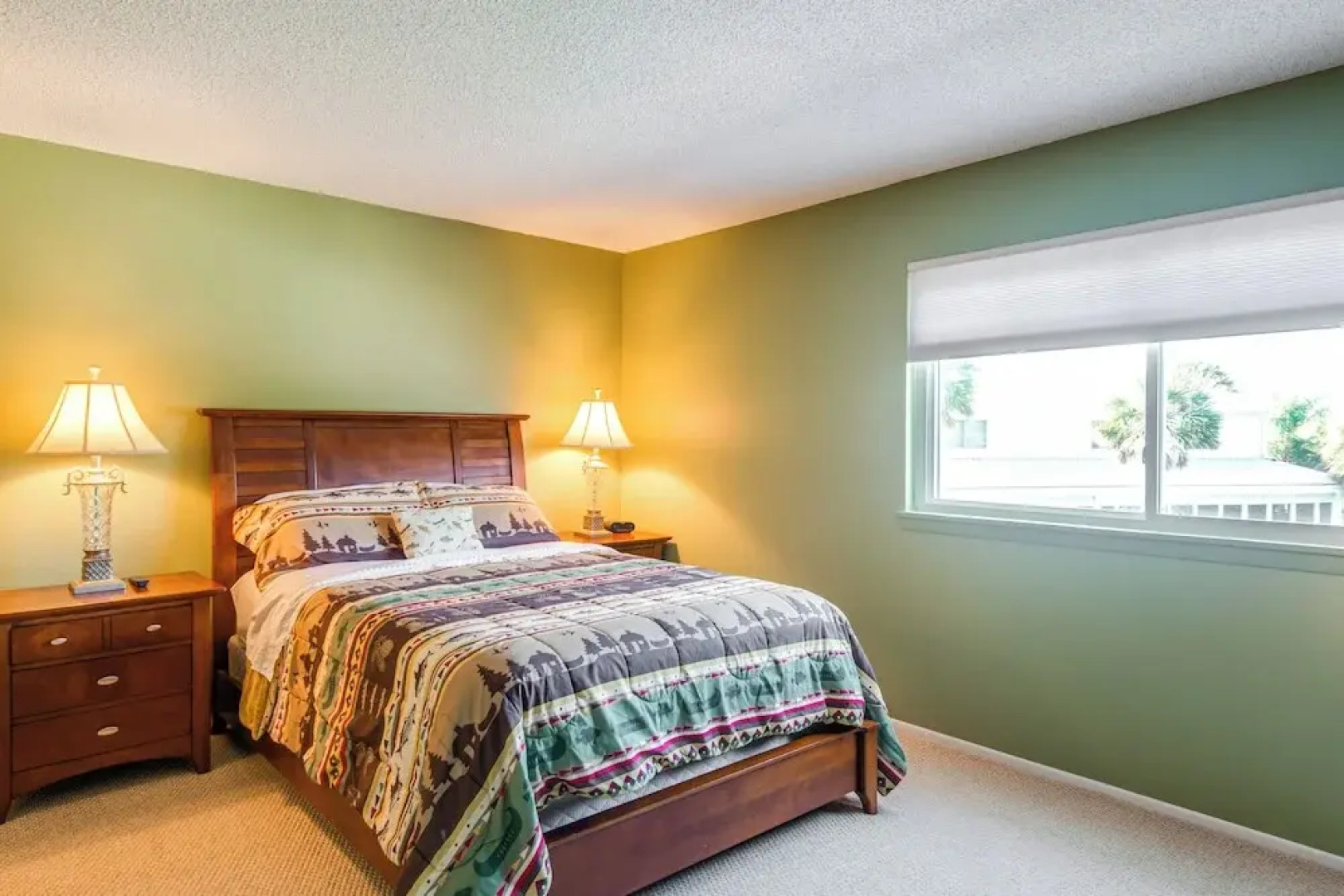 Quaint Welaka Getaway: Steps to St Johns River!