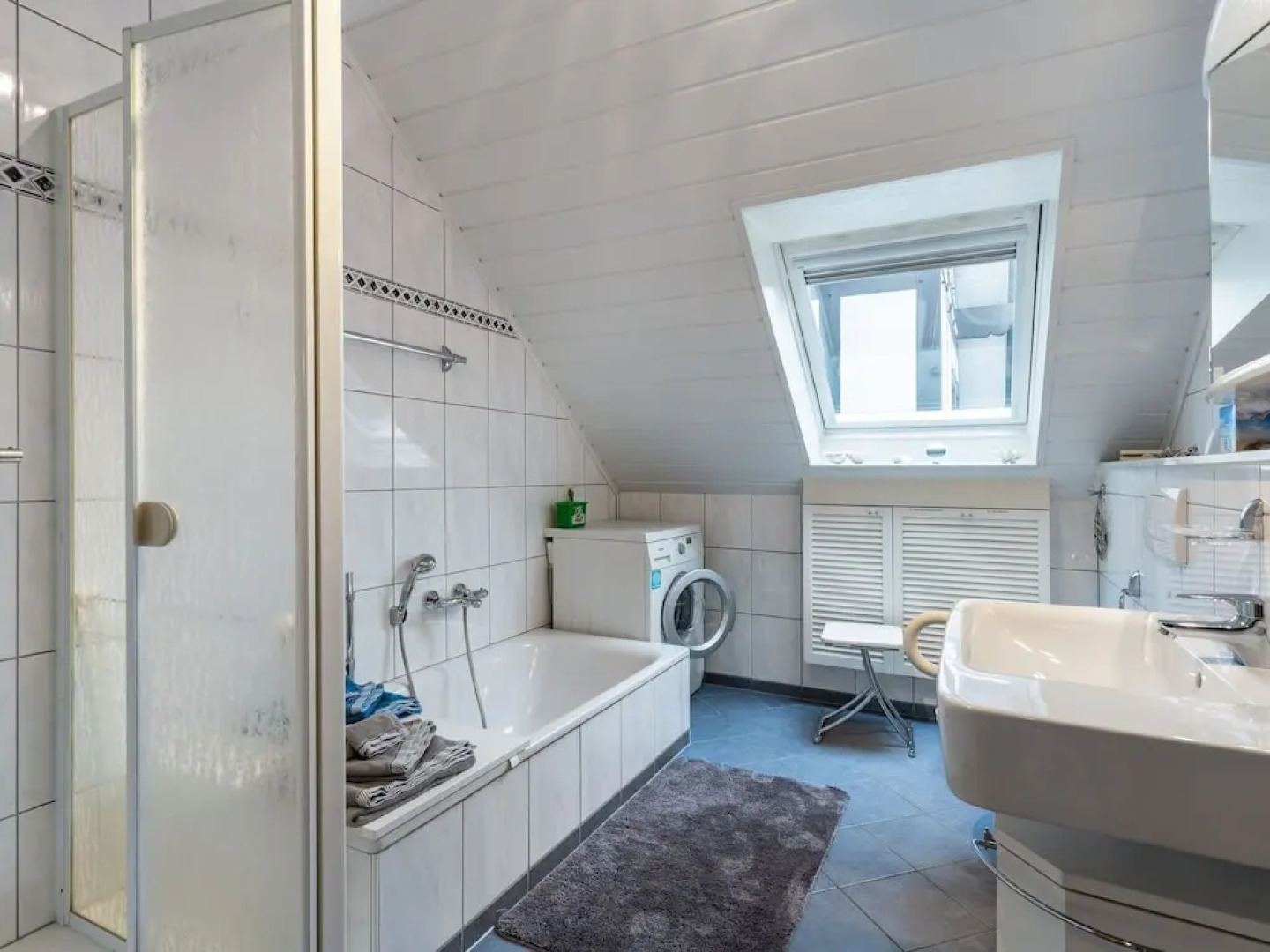 Apartment on the Edge of the Forest