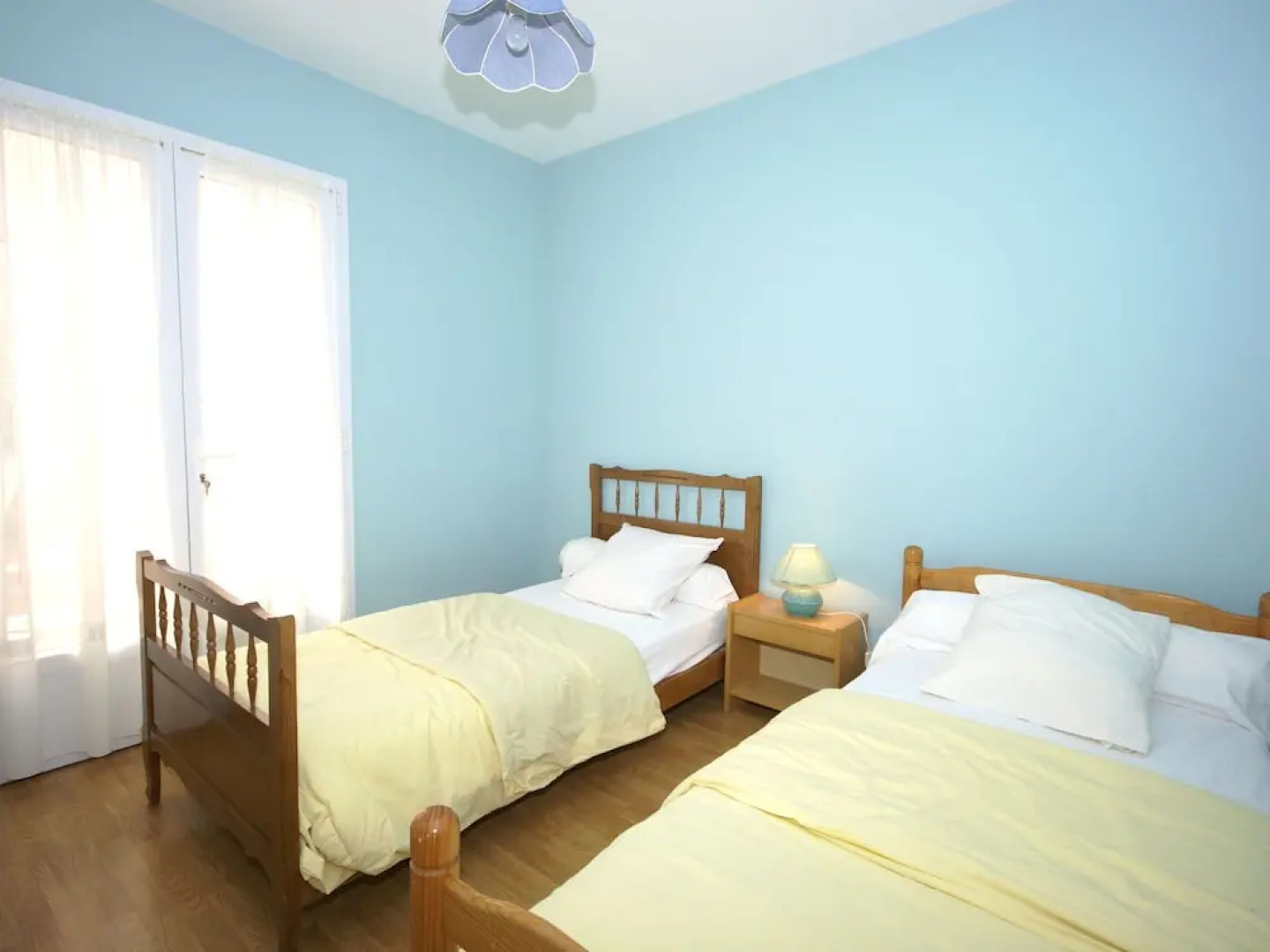 Modern Holiday Home in Belves with Swimming Pool