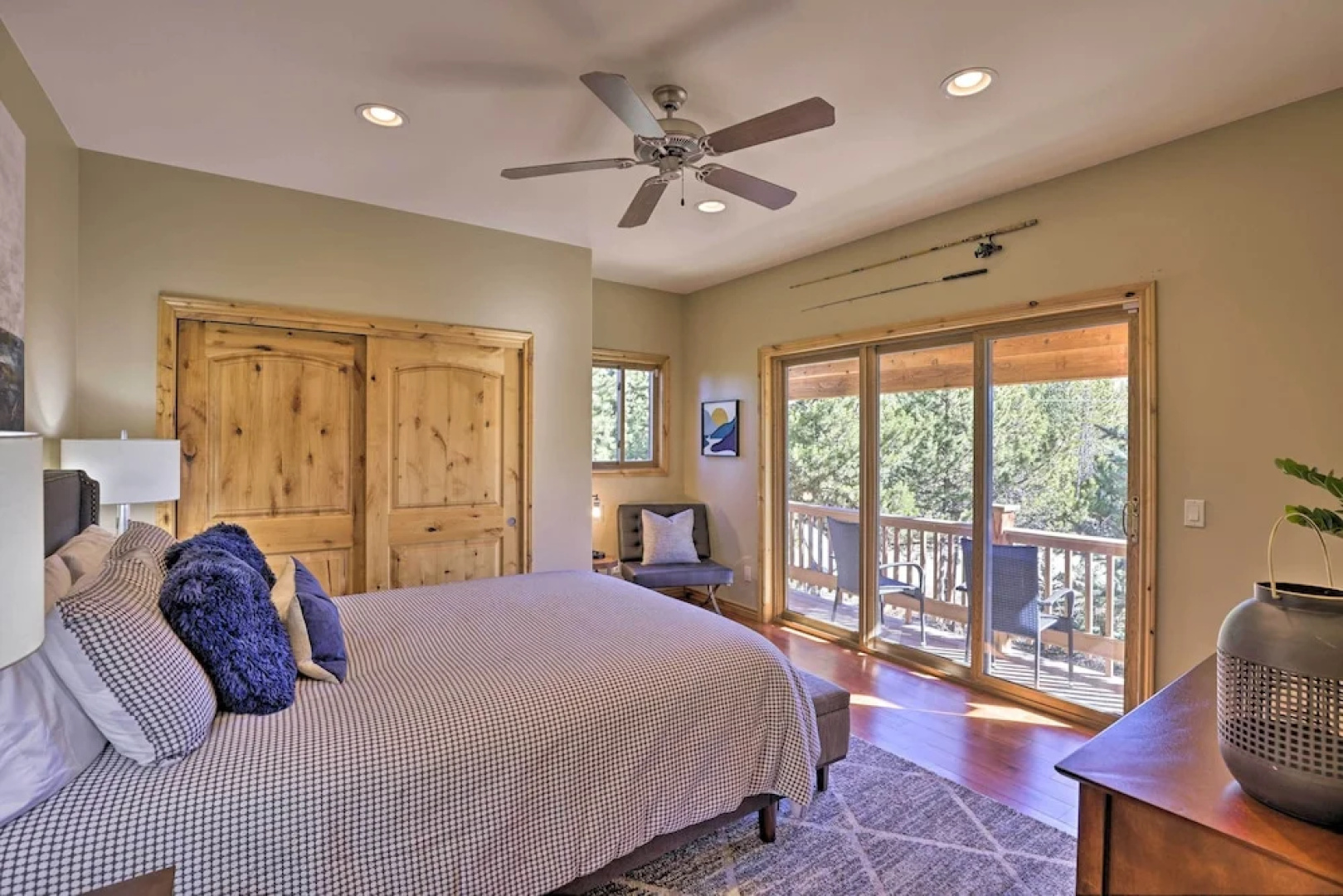 Cabin w/ Game Room & Mtn Views in Silverthorne!