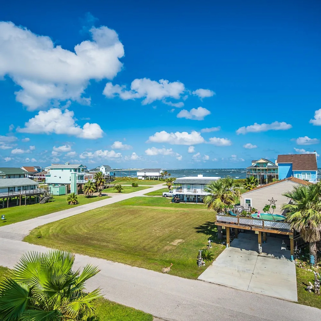 Serenity By the Sea - Great Views in Treasure Island