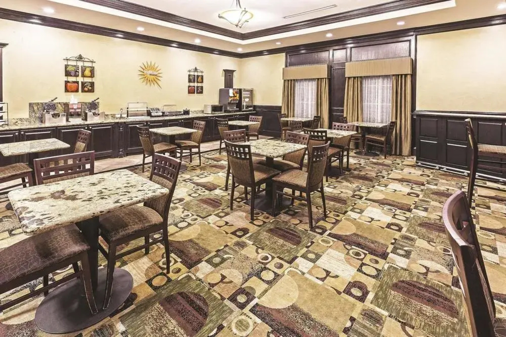 La Quinta Inn & Suites By Wyndham Dfw Airport West - Bedford