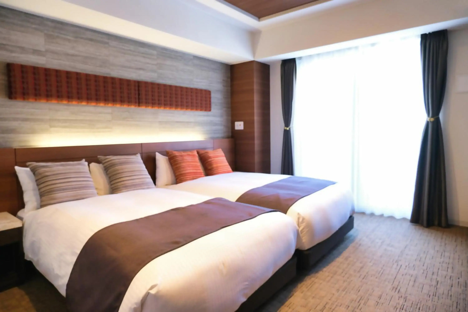 Le 12 Hotel