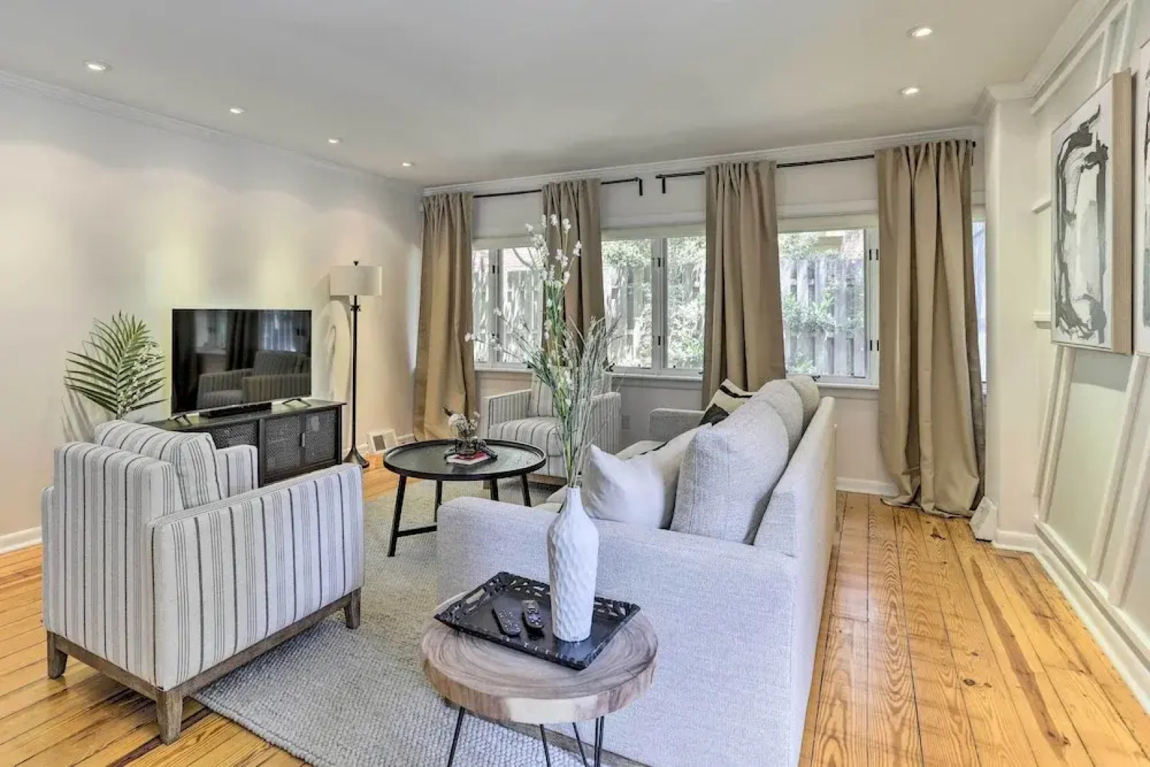 Central Philly Townhome w/ Patio & City Views!