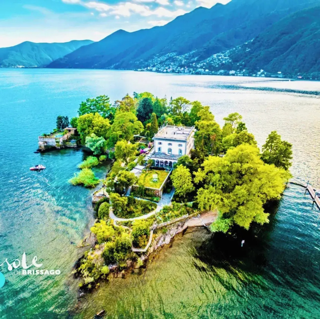 Spectacular Penthouse With Lake Views in Central Brissago