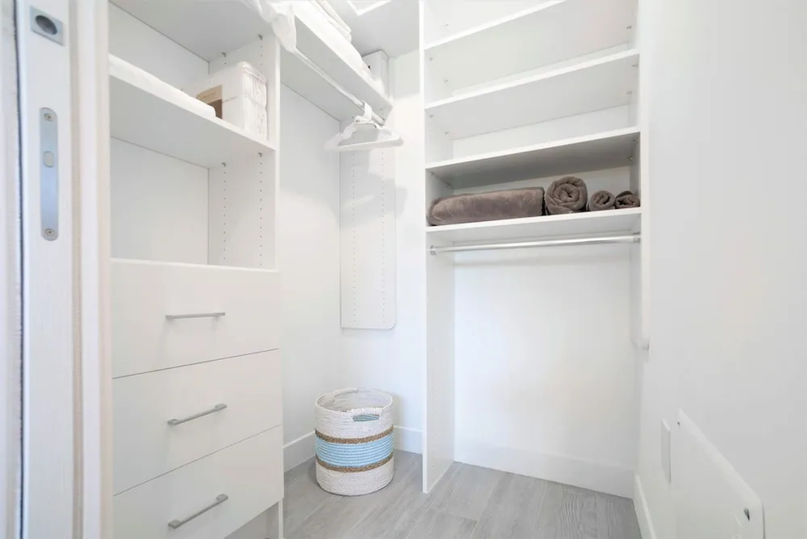 Cayman Luxury Rentals at The Grove