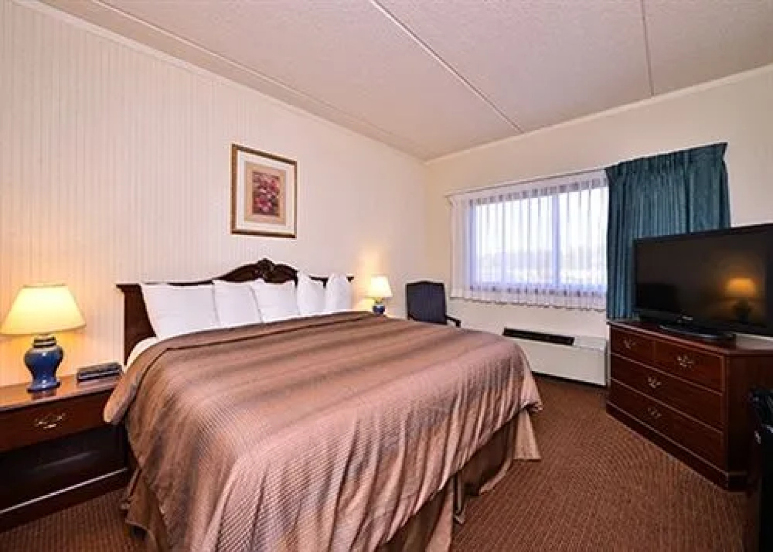 Quality Inn and Suites Beaver Dam
