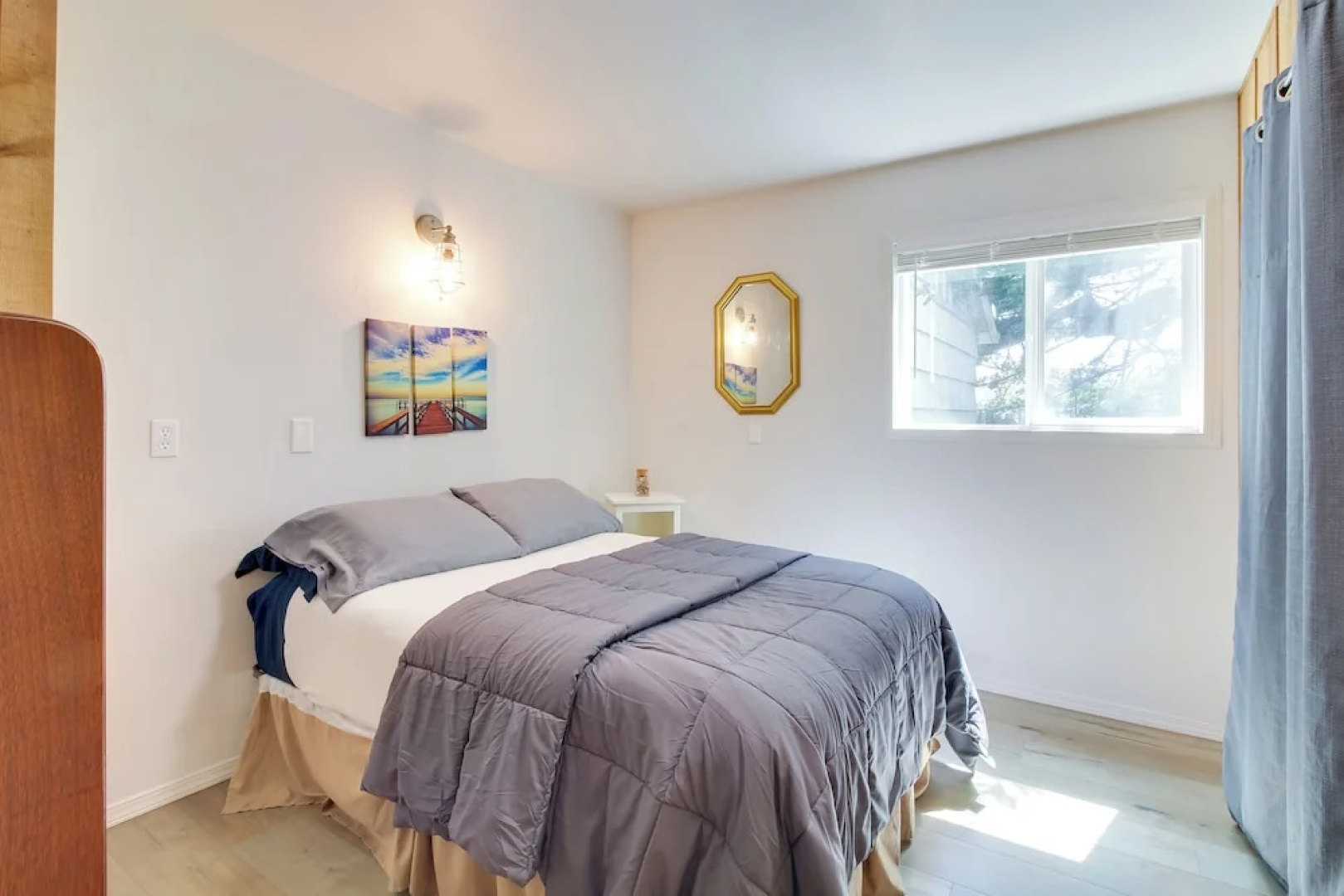 Bandon Home w/ Patio, Steps to South Jetty Park