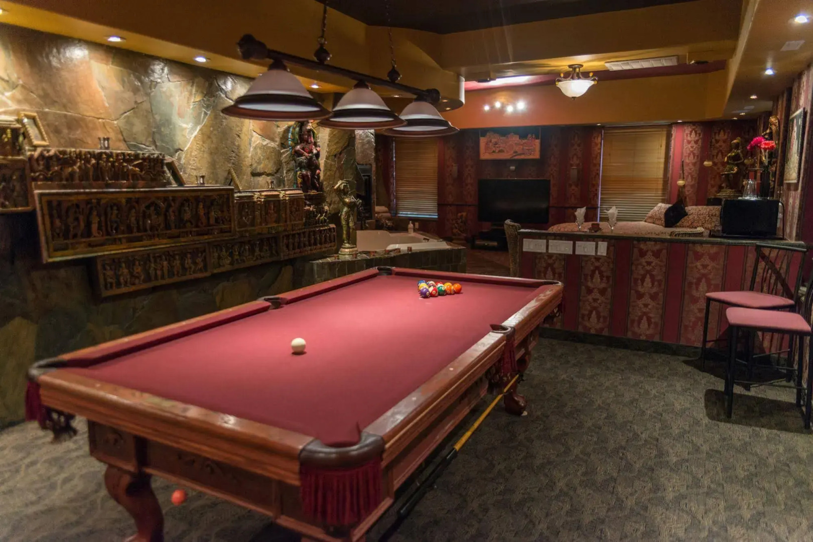 Mariaggi's Theme Suite Hotel & Spa