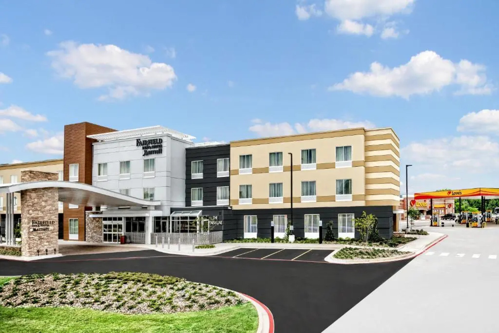 Fairfield Inn & Suites by Marriott Van Canton Area