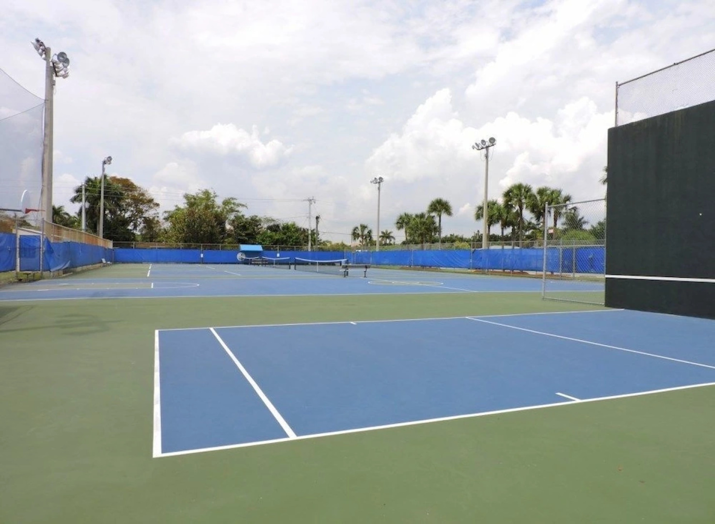 Casa Casino 3/3 for 8 Heated Pool Beaches 1 Mi