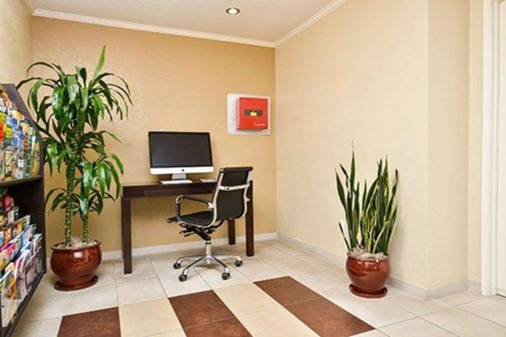 Econo Lodge Inn & Suites El Cajon San Diego East