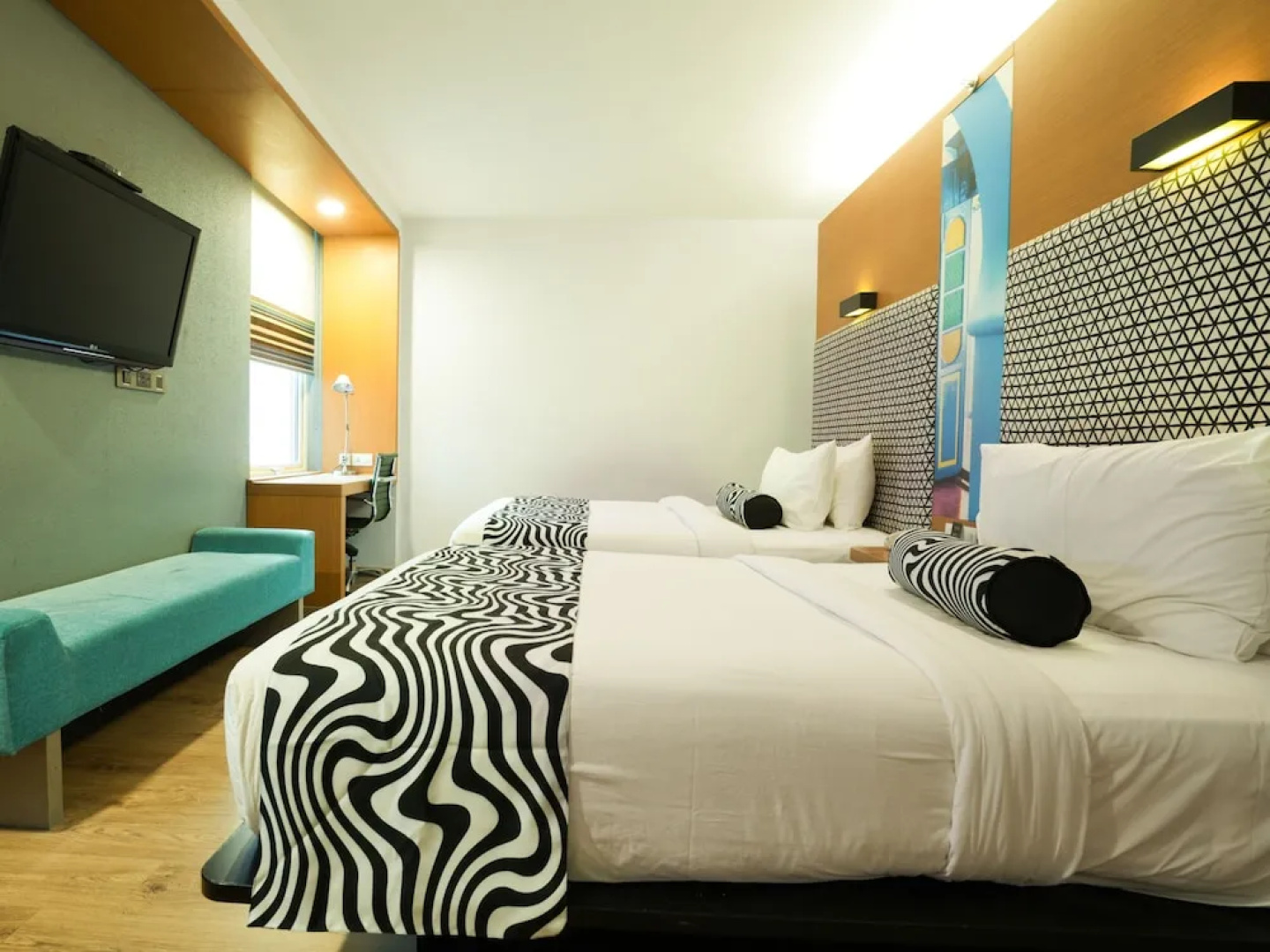 Sunday Hotel Chandigarh Zirakpur