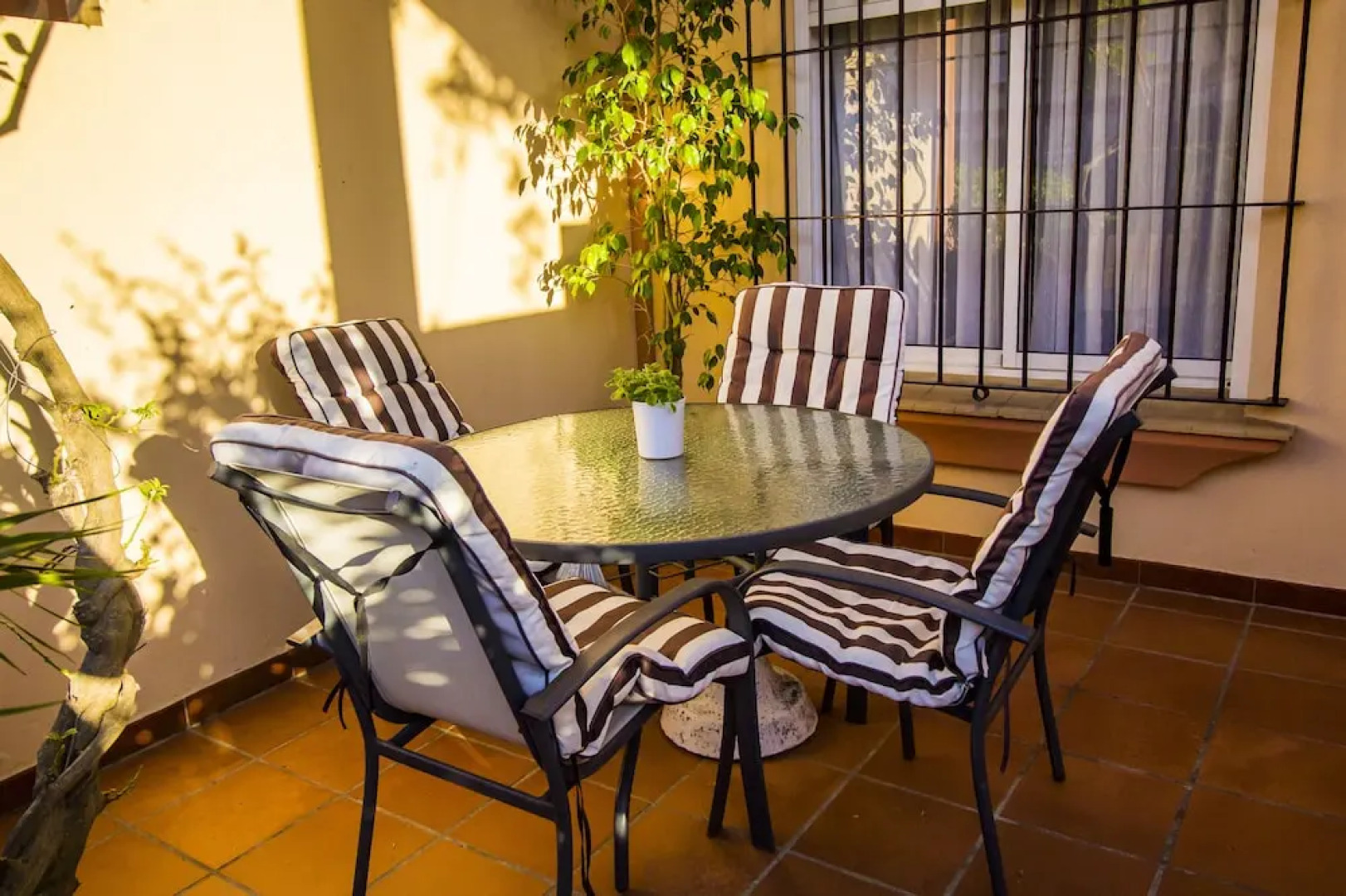 SimplyHosted Costa Ballena