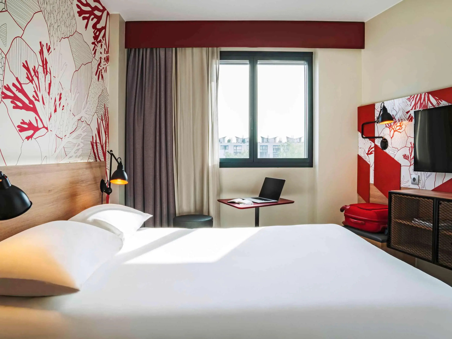 Отель ibis Styles Barcelona City Bogatell