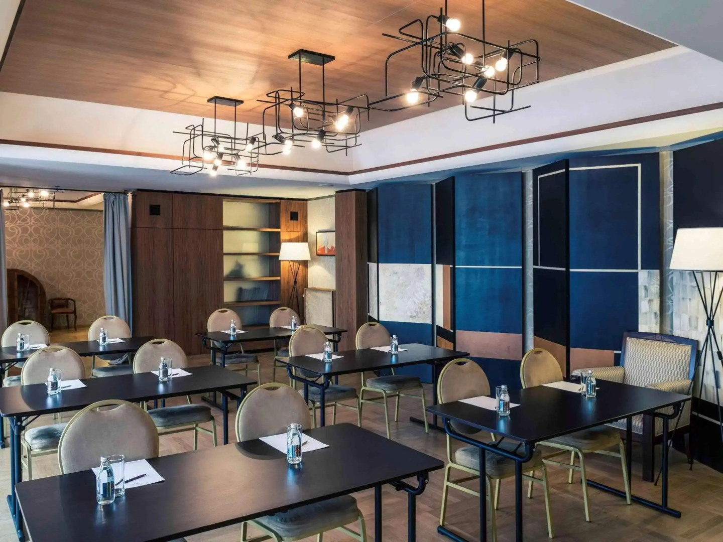 Отель Mercure Belgrade Excelsior