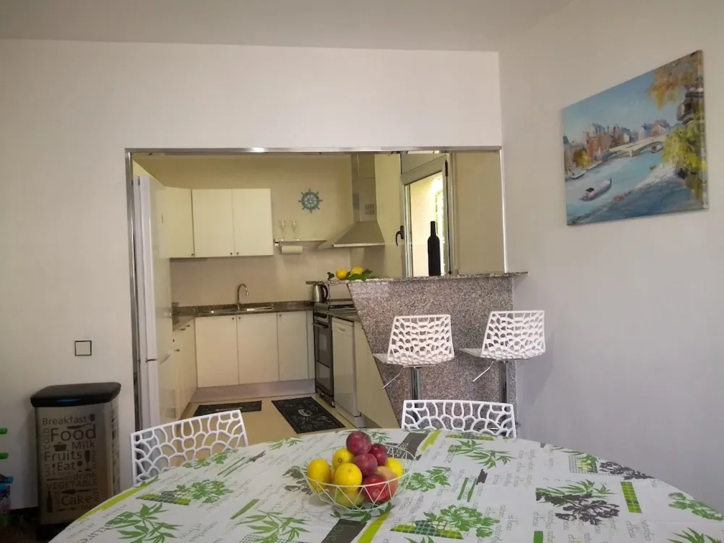 Bright And Comfortable House 20 Min To Barcelona