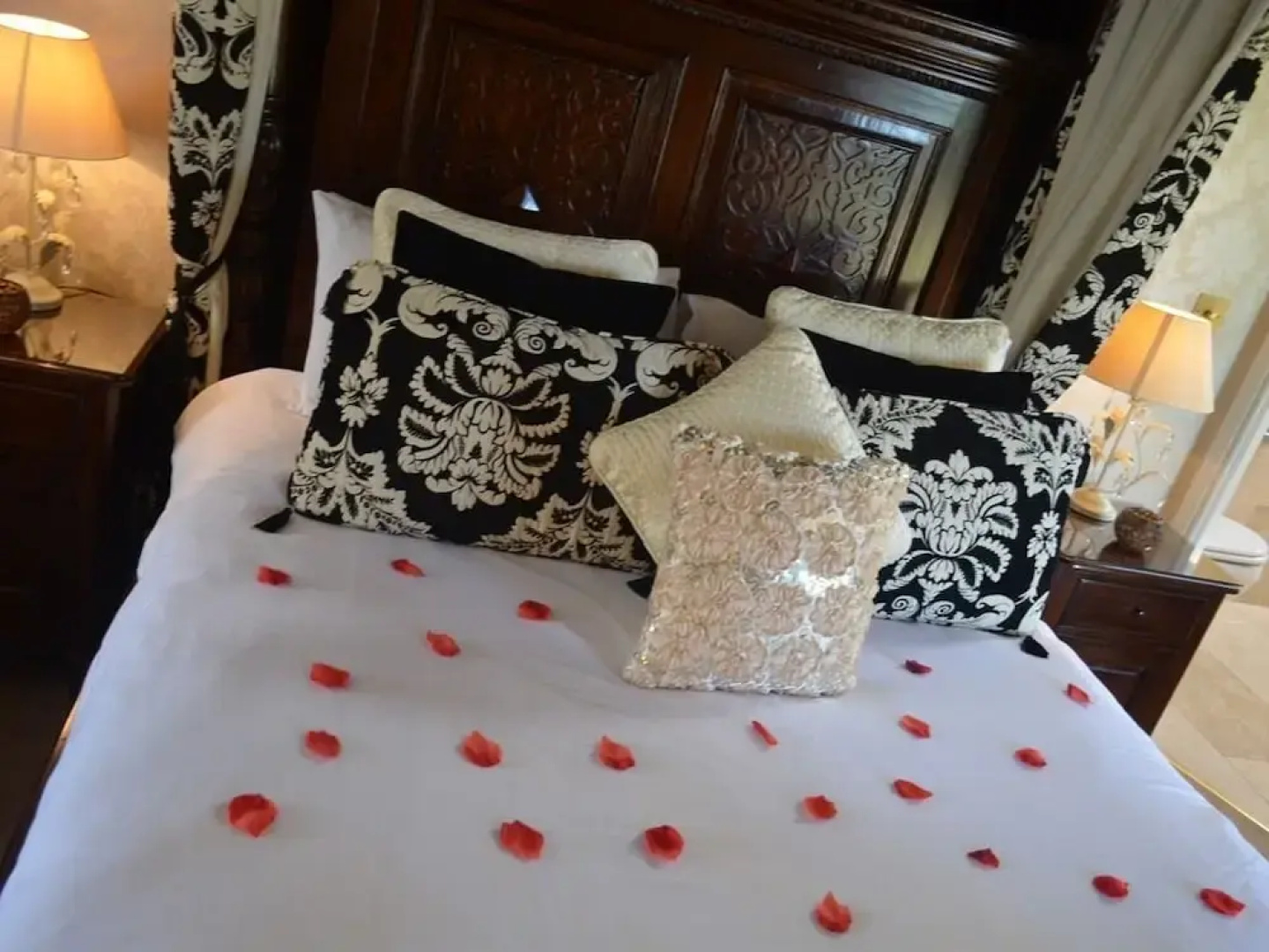 Riverside Barn Guest House