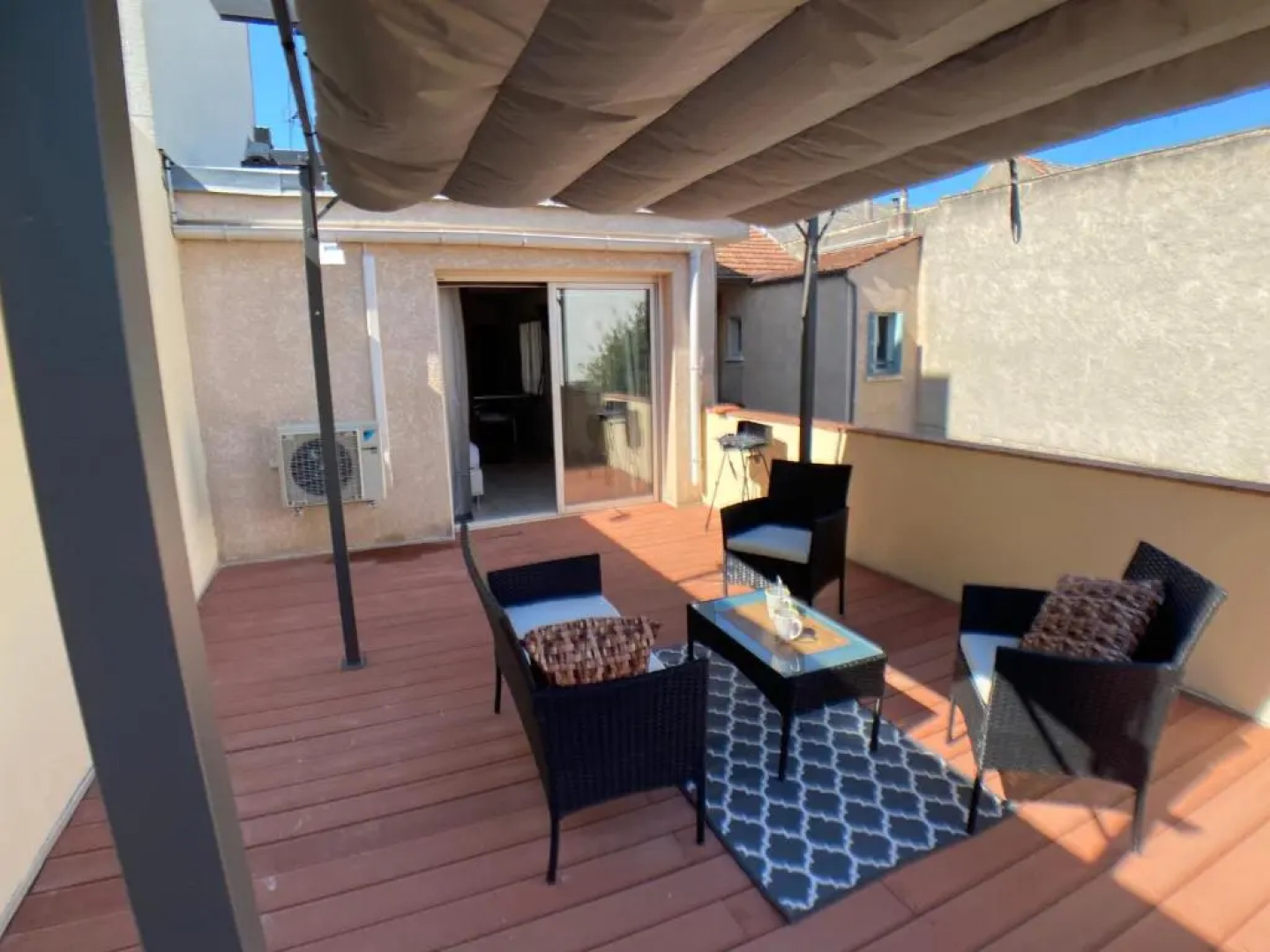 Studio Climatisé et Grande Terrasse Tarbes Centre