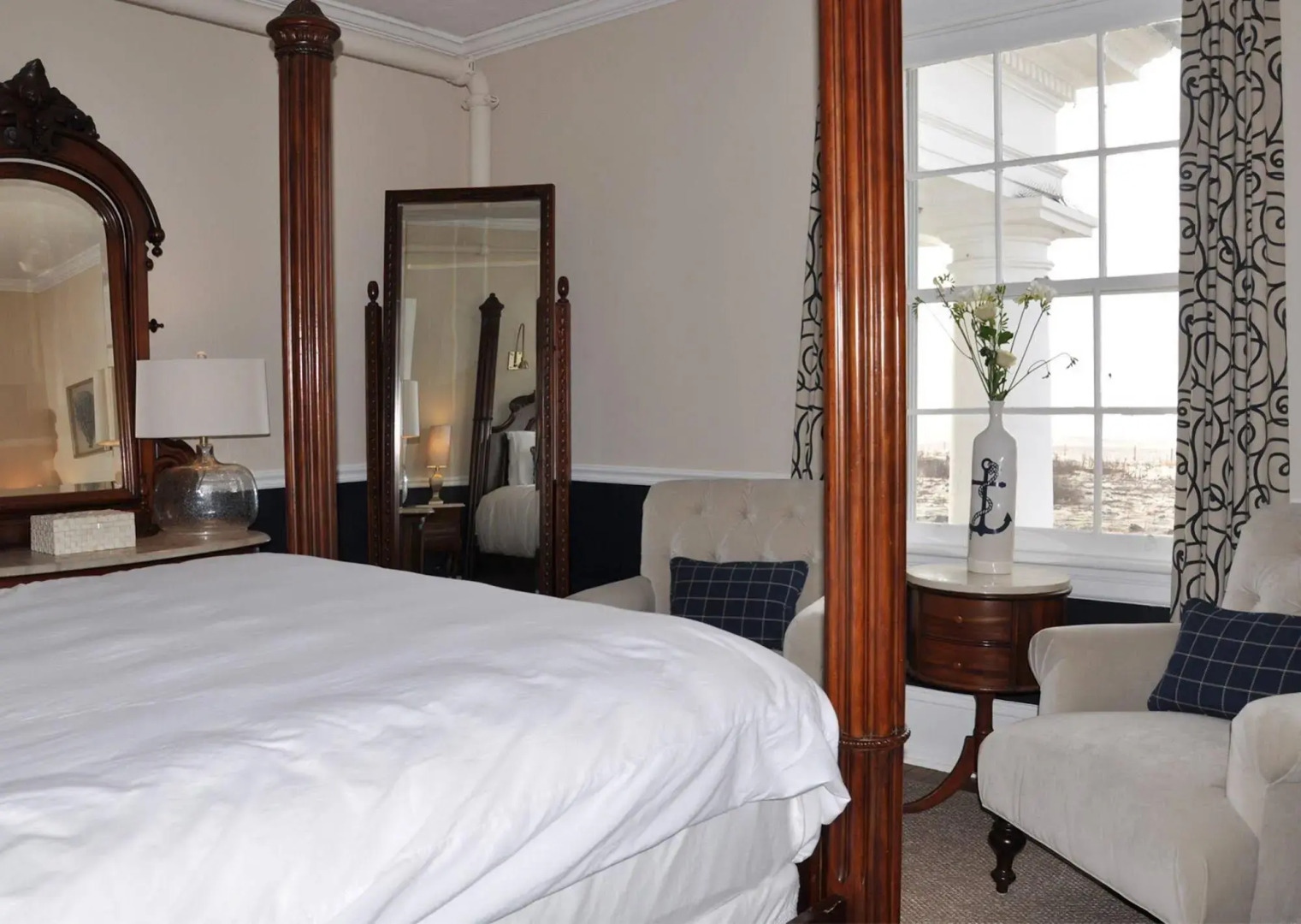 Peter Shields Inn & Restaurant