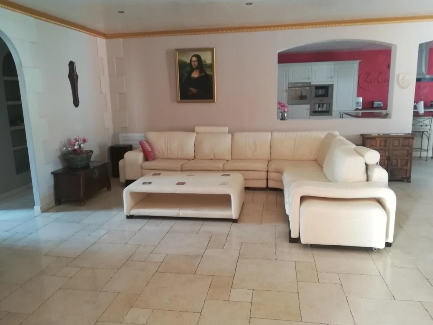 Villa With 3 Bedrooms in La Mole, With Wonderful Mountain View, Indoor