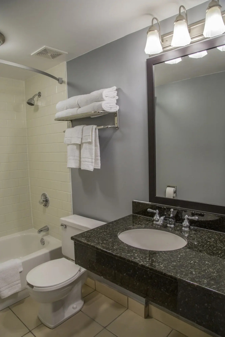 Harbor Town Inn, BW Signature Collection