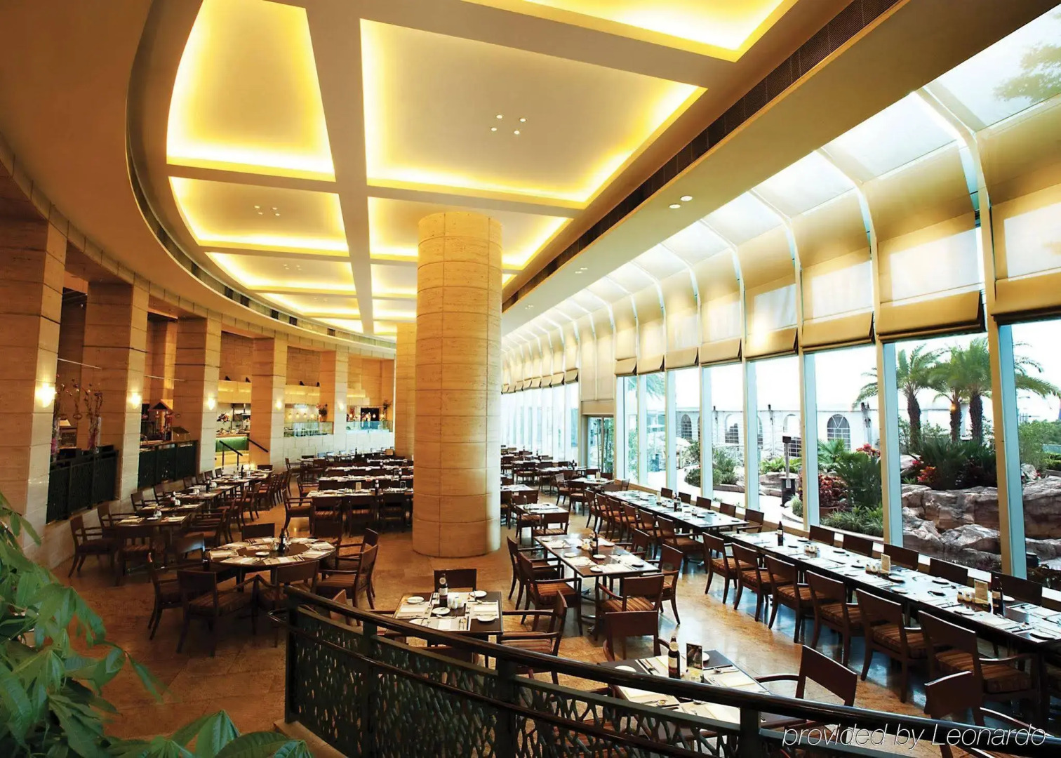 Harbour Plaza Metropolis