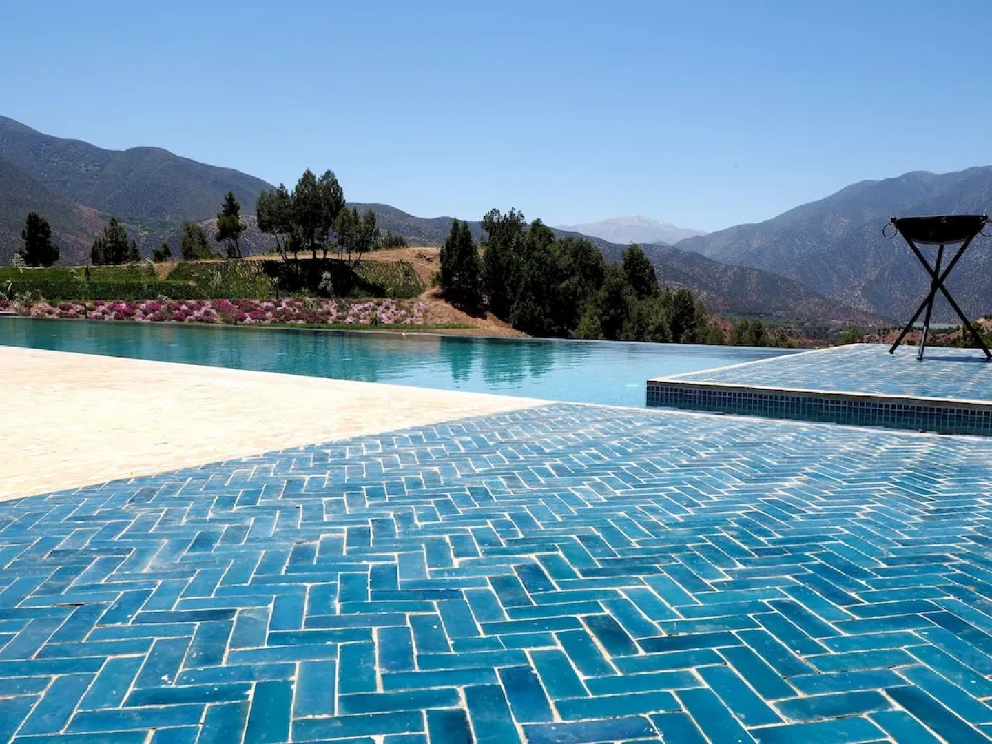 L' Amandier Hotel & Villas