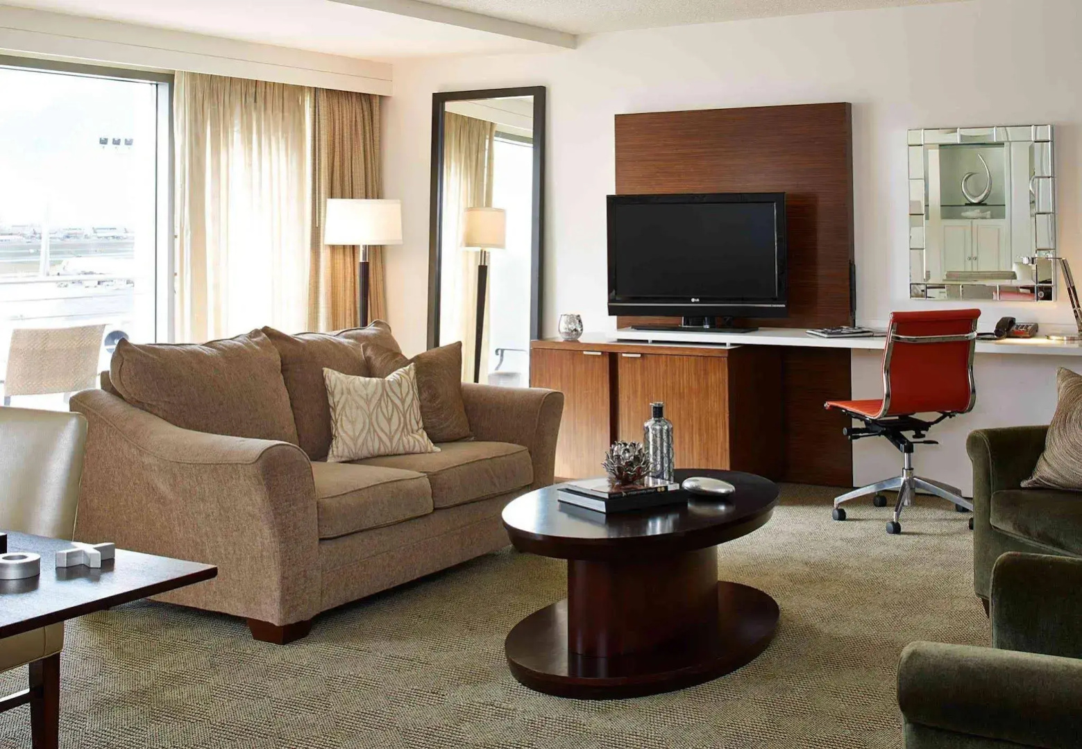 Renaissance Concourse Atlanta Airport Hotel