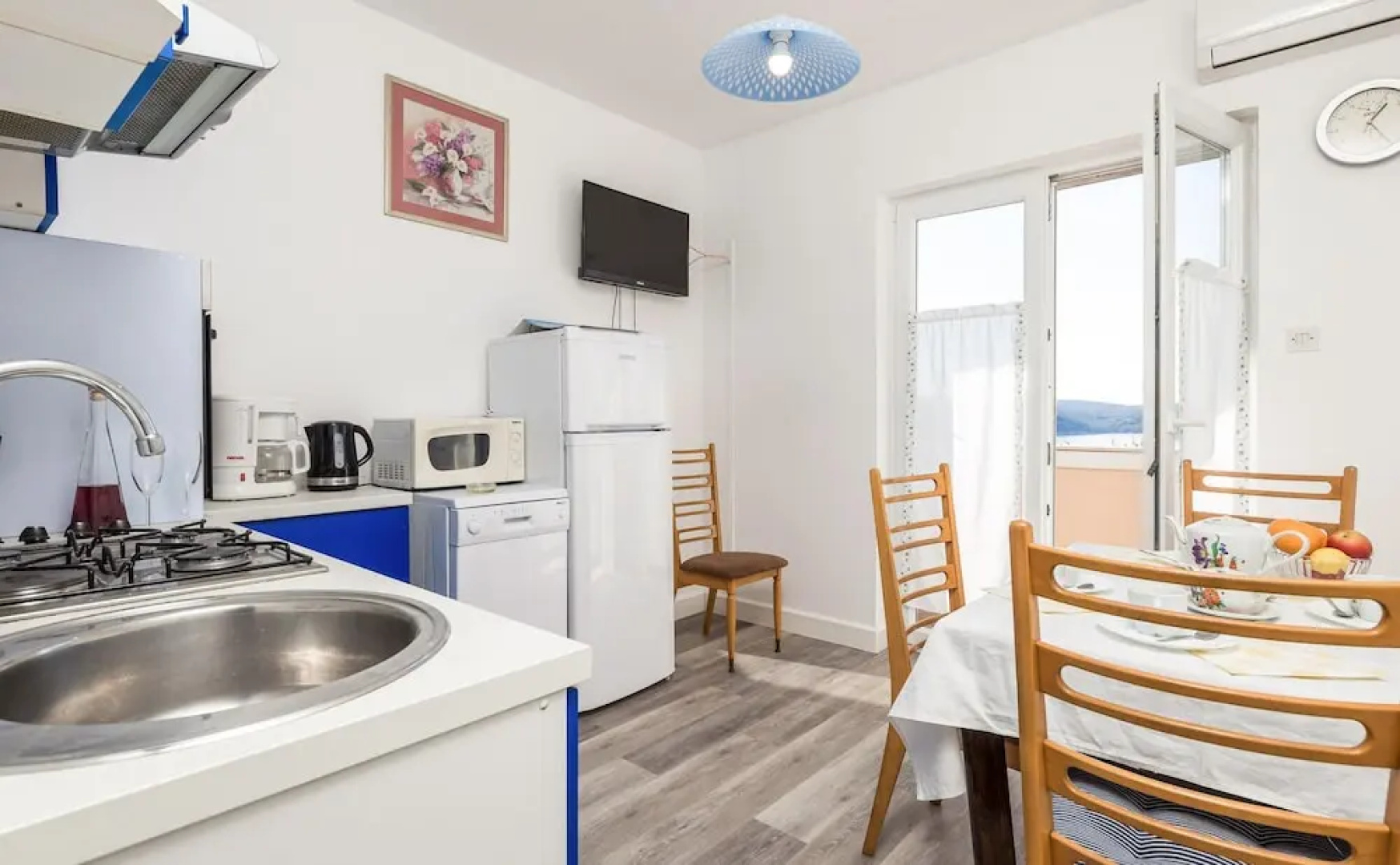 Stunning Apartment in Supetarska Draga With Sauna, Wifi and 2 Bedrooms