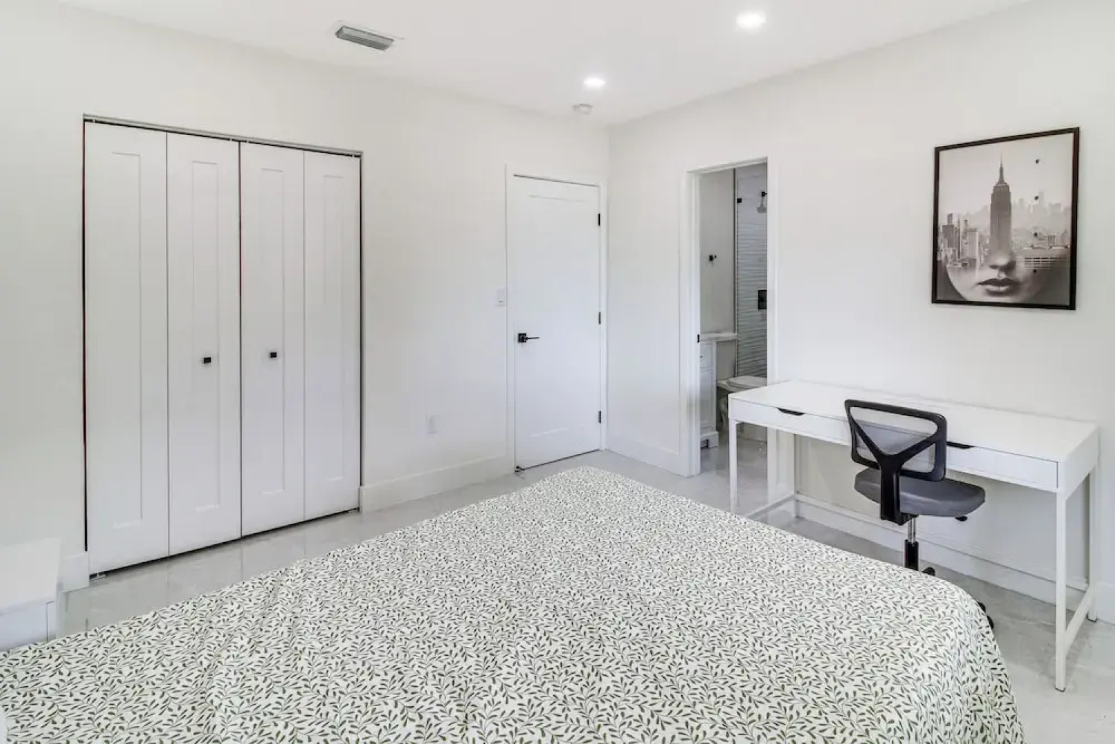 5 Mi to Beach: Group Getaway w/ Yard in Miami