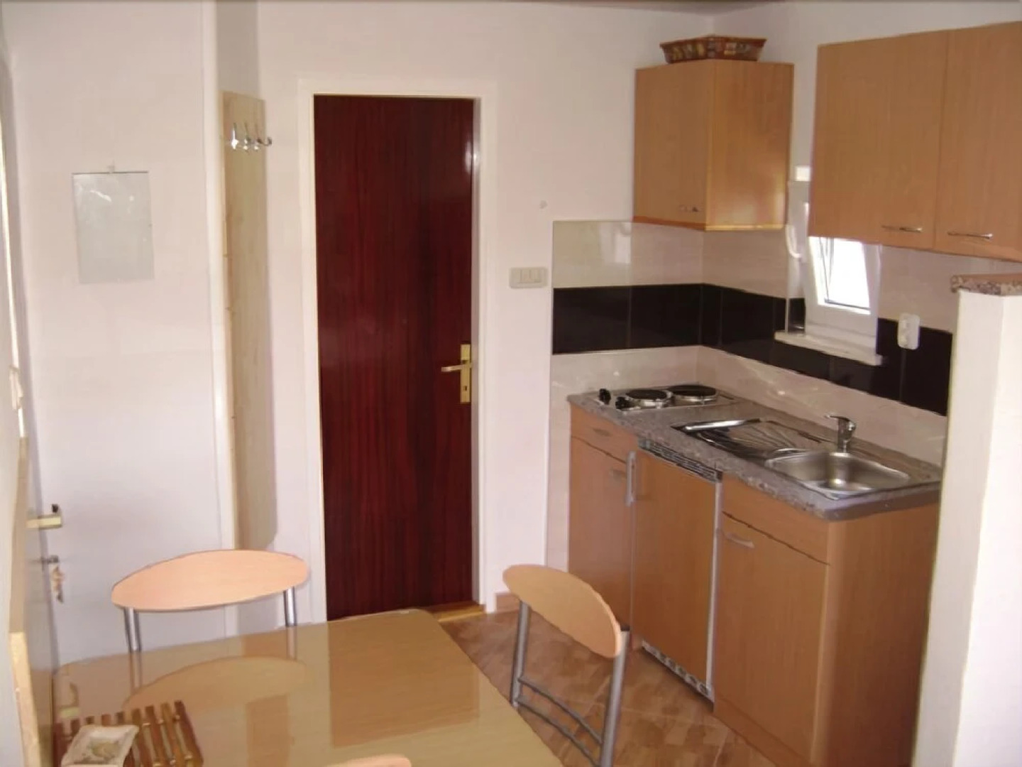 Apartments Tomi Sućuraj