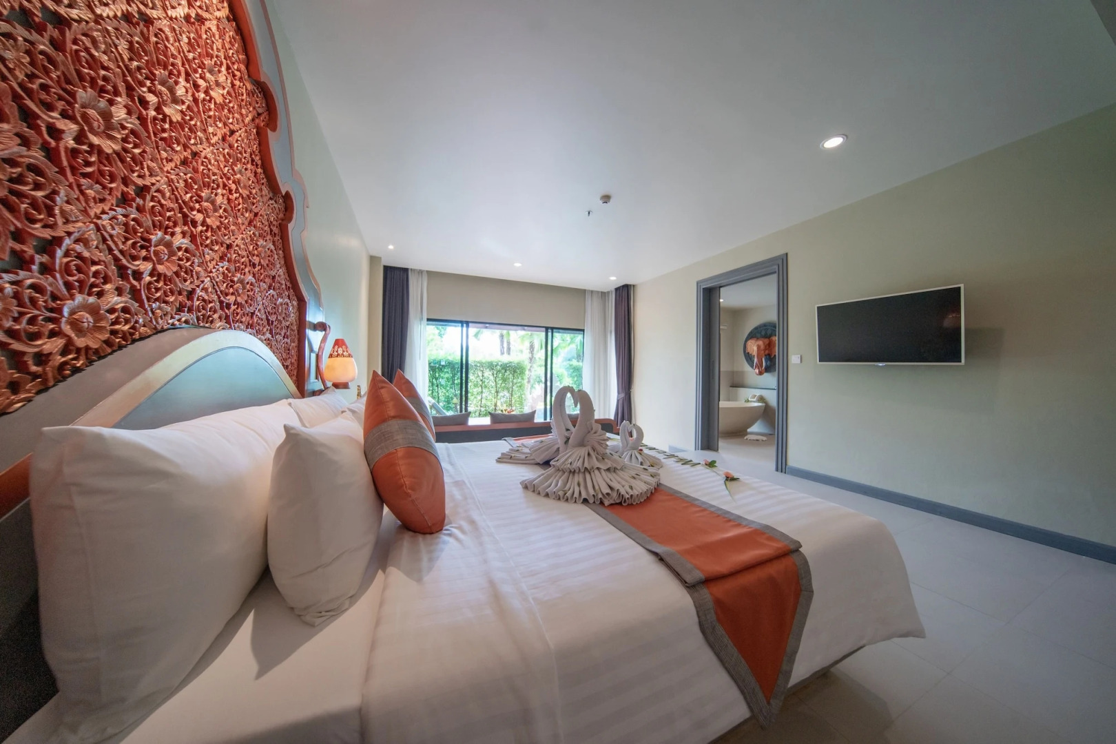 Курортный отель Maikhao Palm Beach