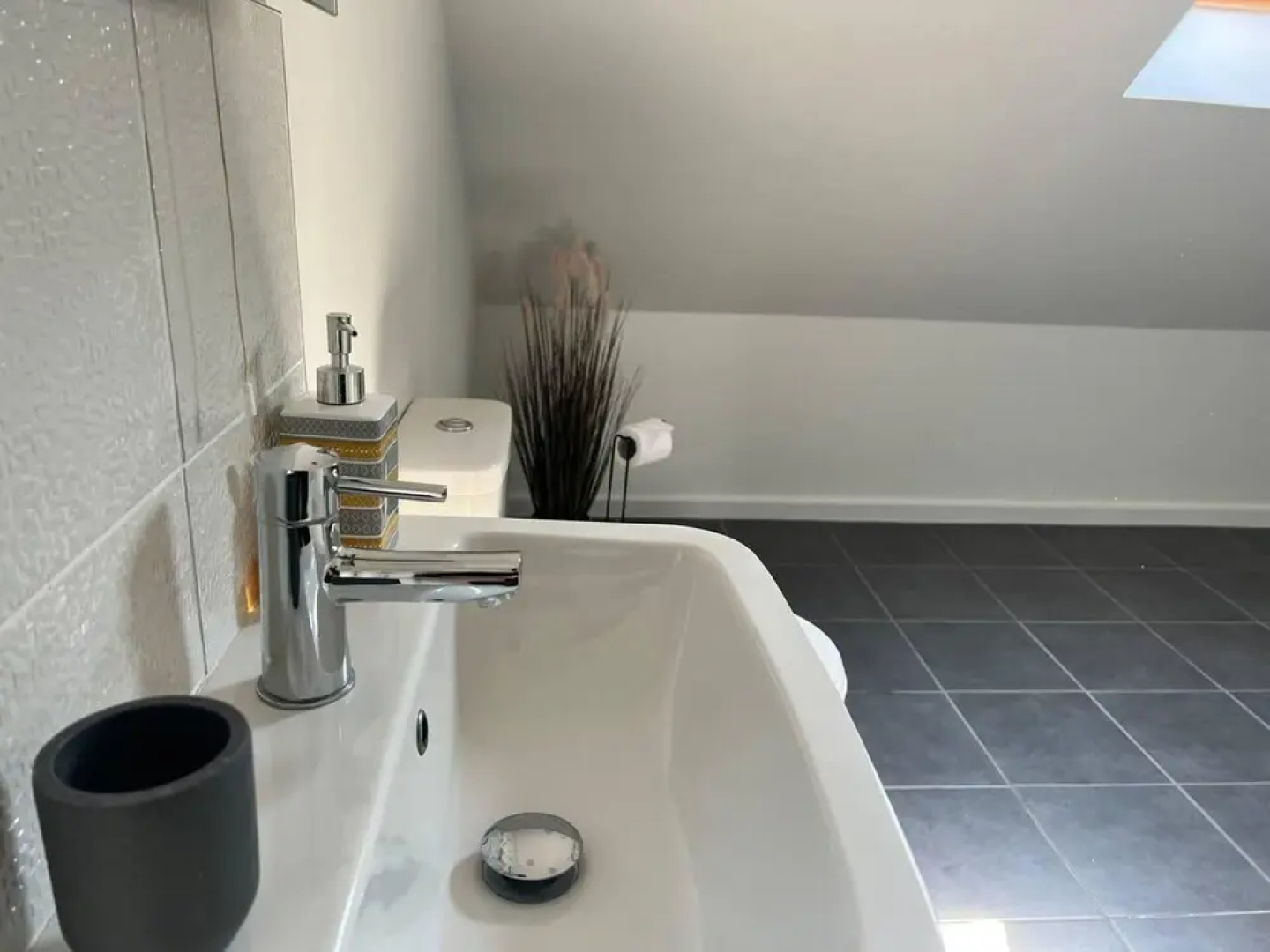 Central 4-bed House - Parking, Patio, Garden, Wifi