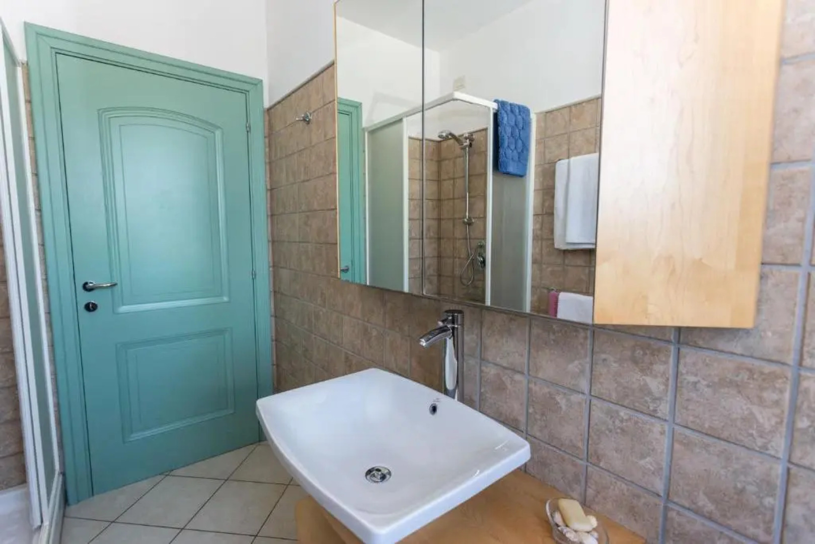 Appartamento con terrazza sul mare