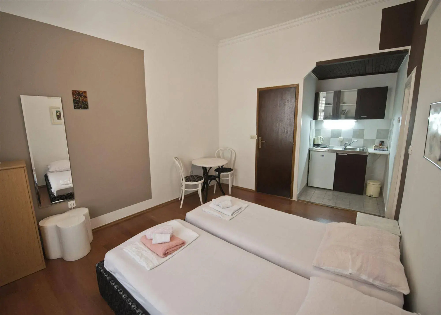 Luxury X-Rooms and Apartments Old Town