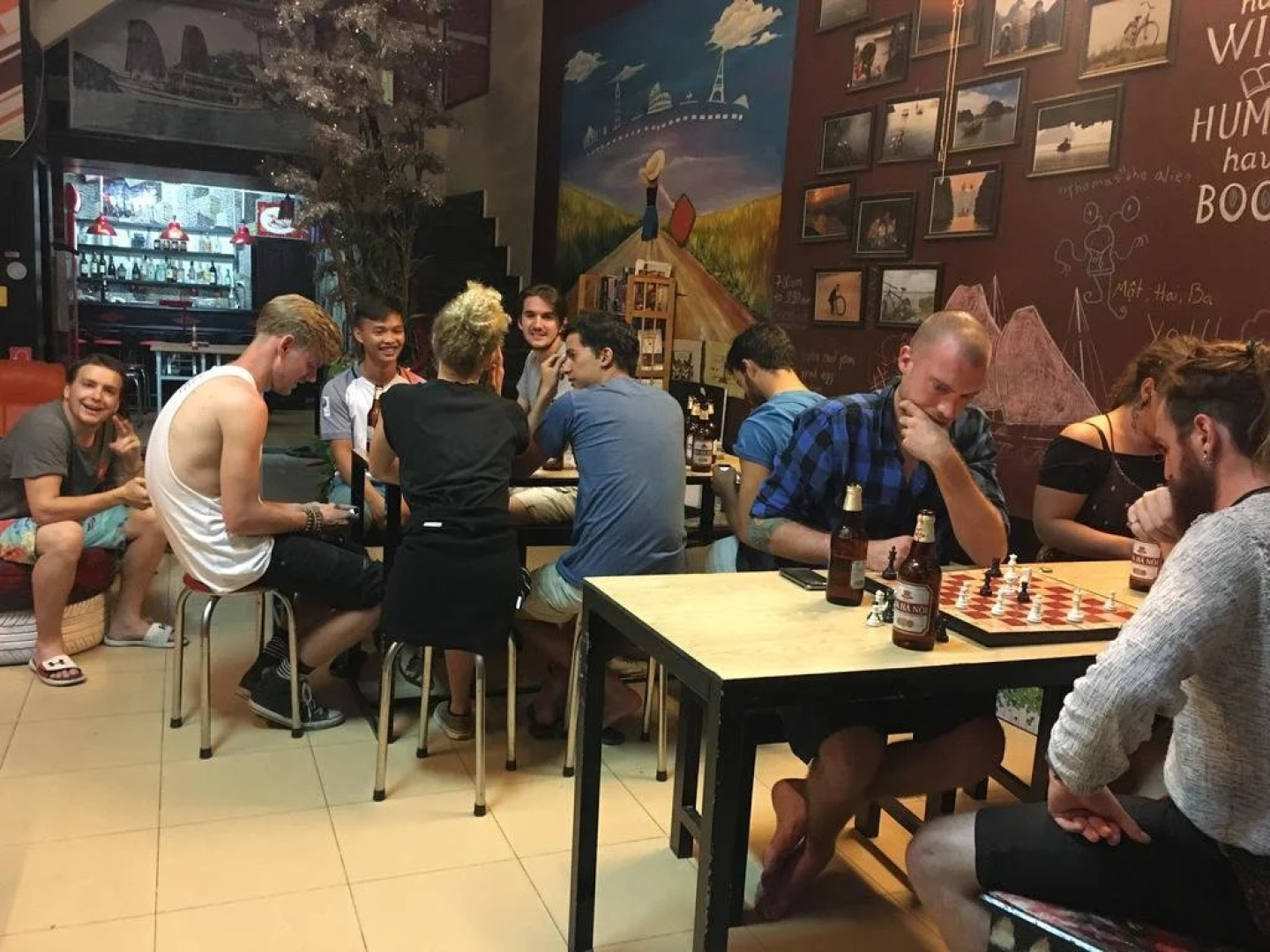 Ha Long Happy Hostel - Adults Only