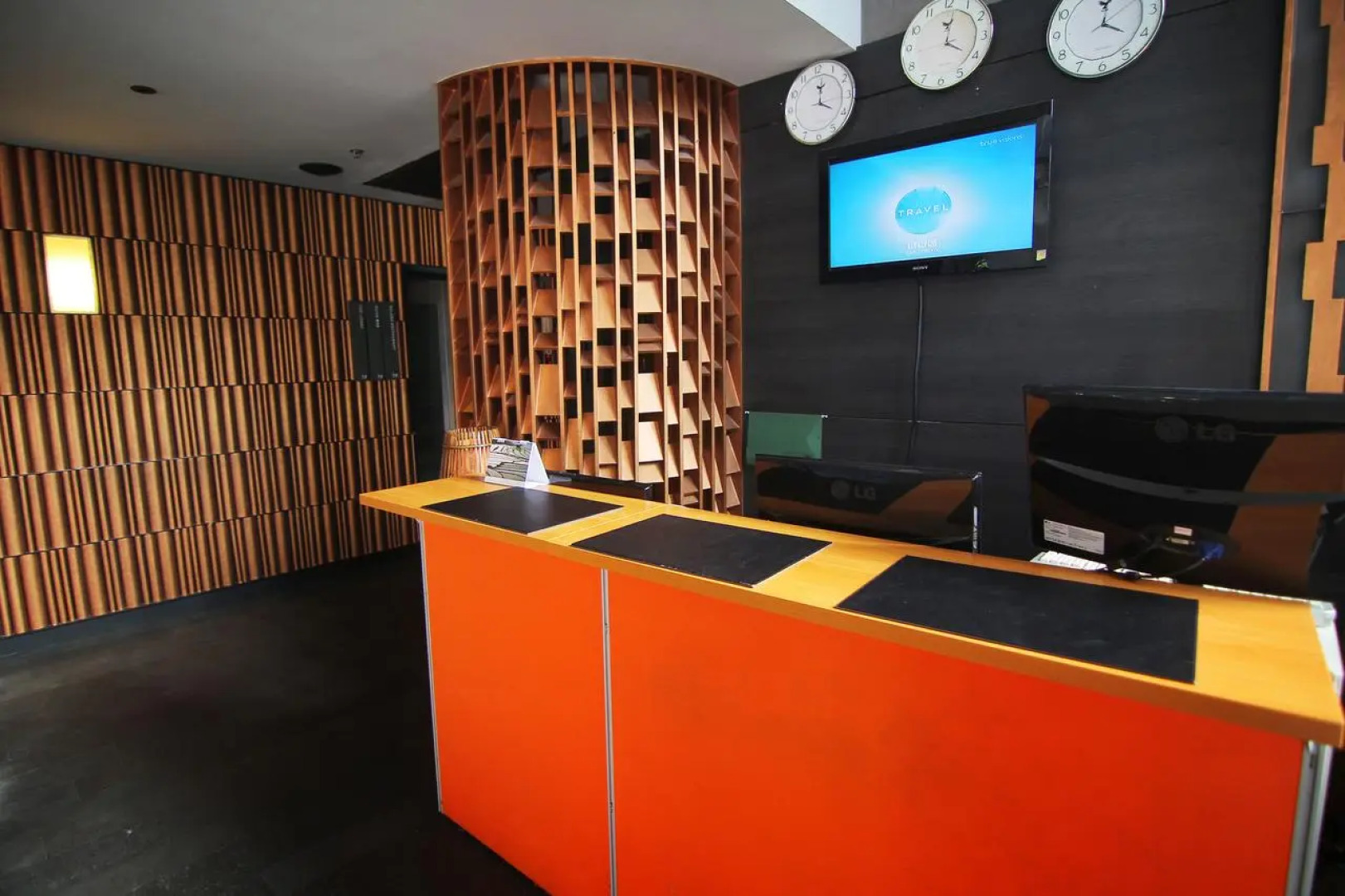 I Galleria Sukhumvit 13 (formerly D Varee Diva Hiptique)