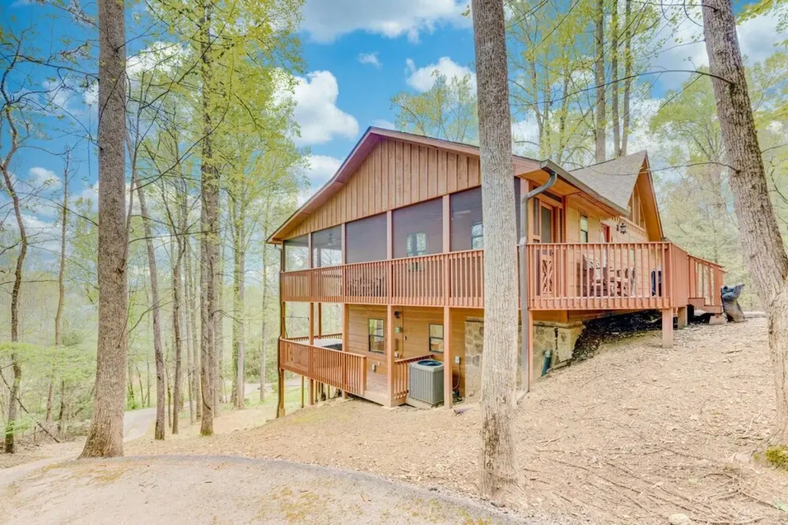 Sage Grass Retreat Wears Valley Cabin w Hot Tub Game Room Wraparound Deck