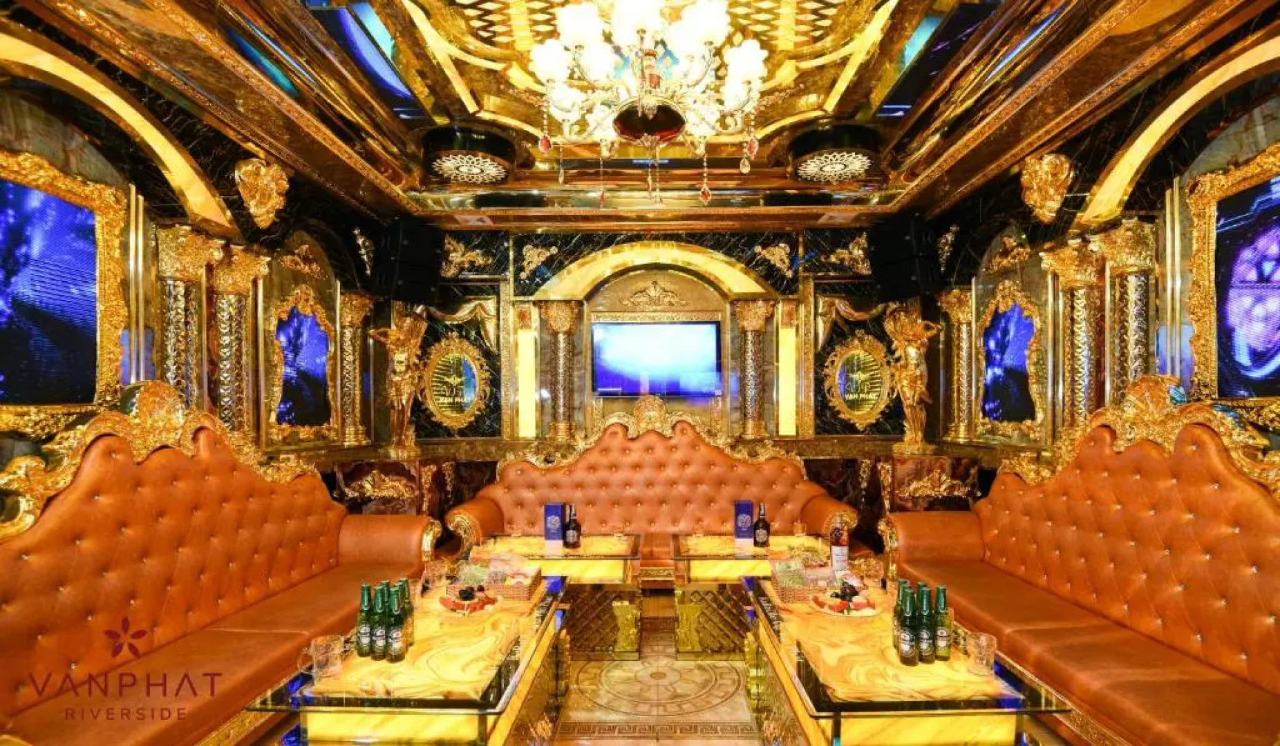 Van Phat Riverside Hotel