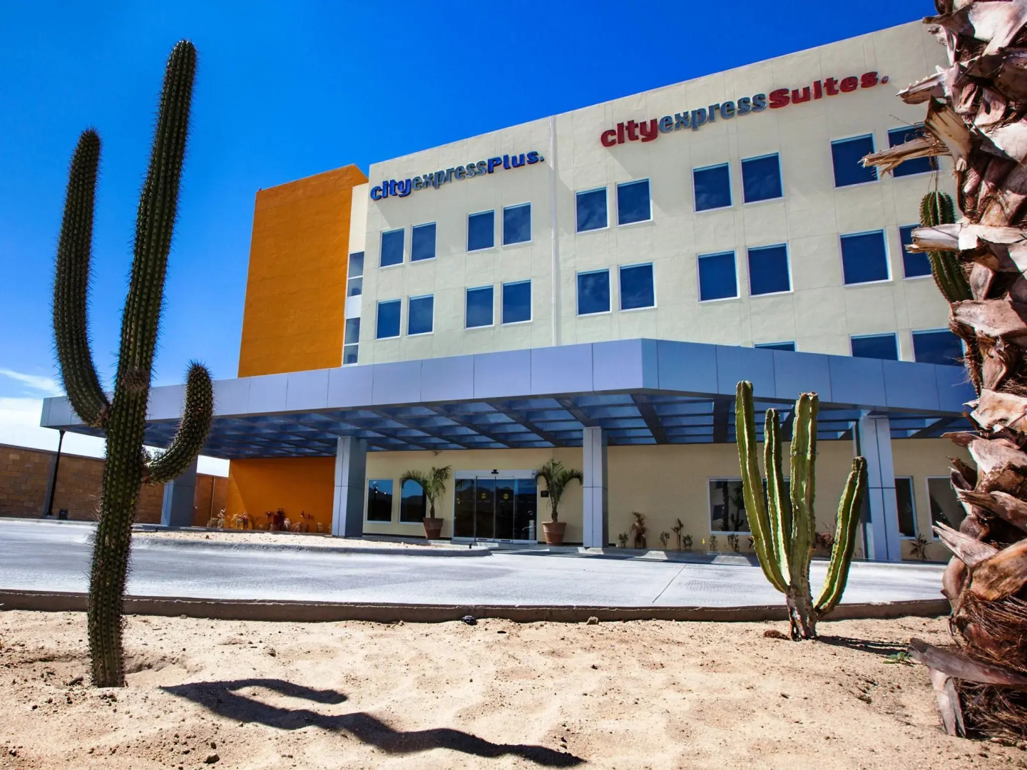 City Express Plus by Marriott Cabo San Lucas