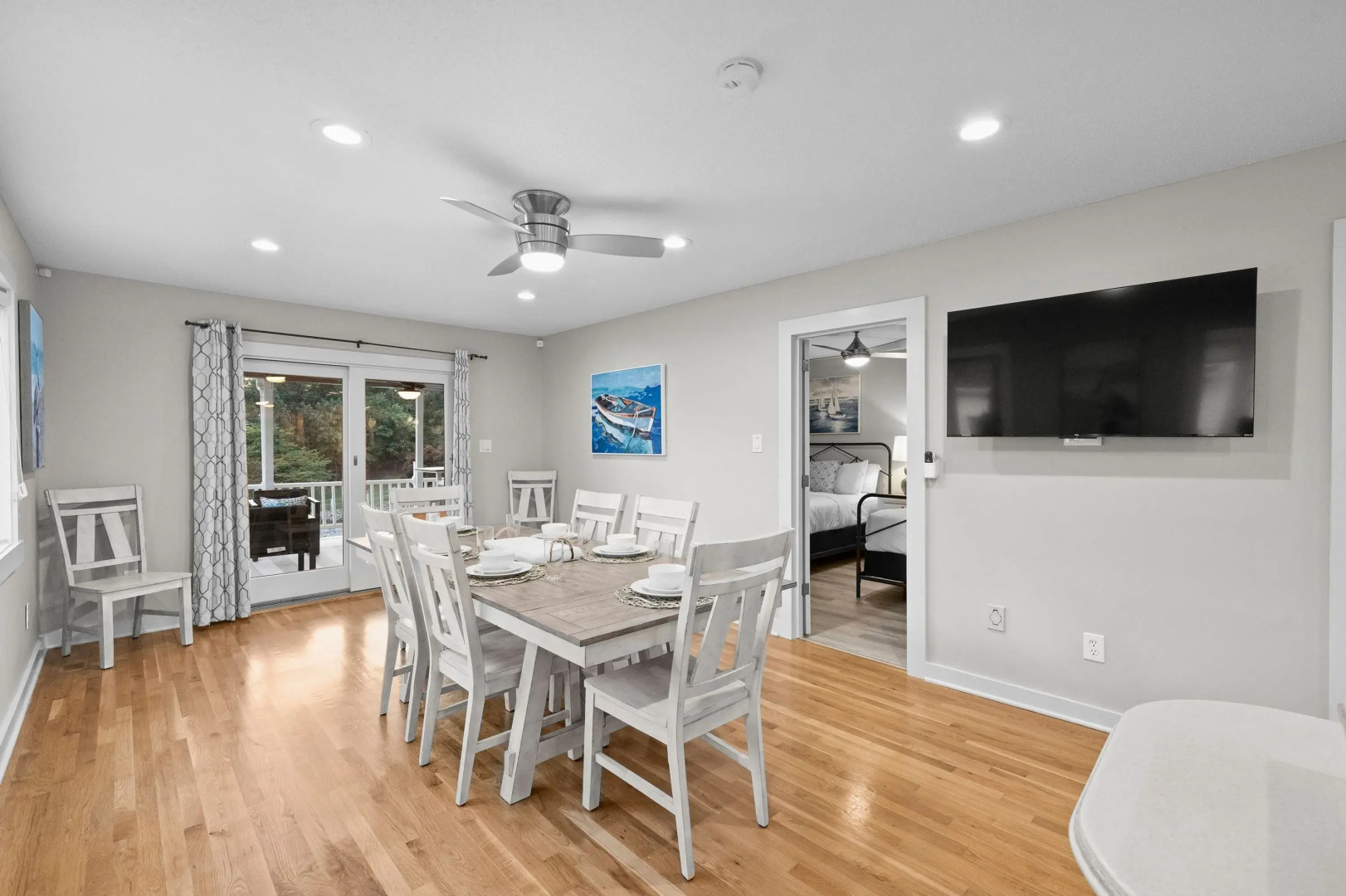 Sip, Sip Away by Avantstay Pool + Hot Tub