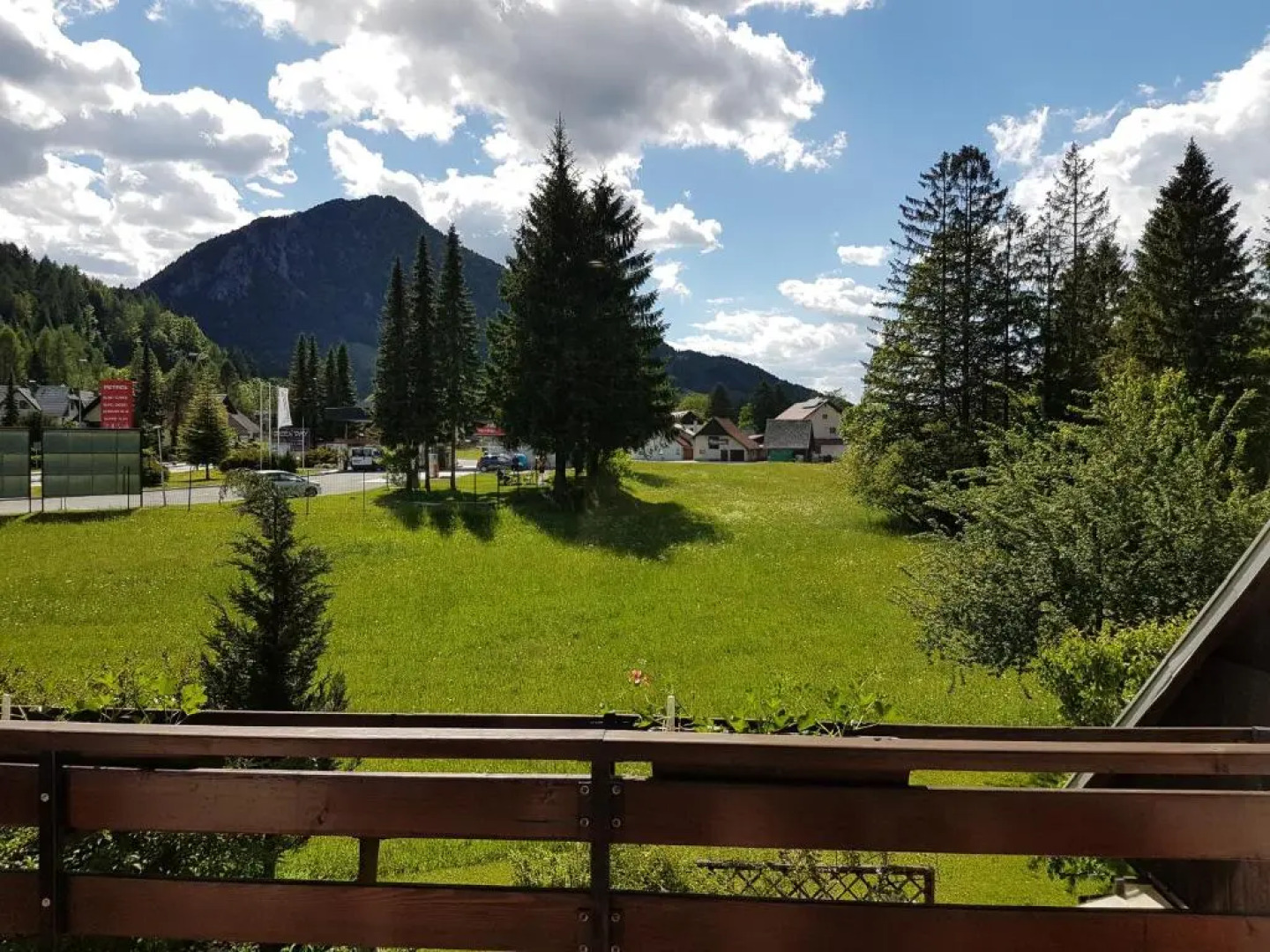 Apartments and Rooms Milena